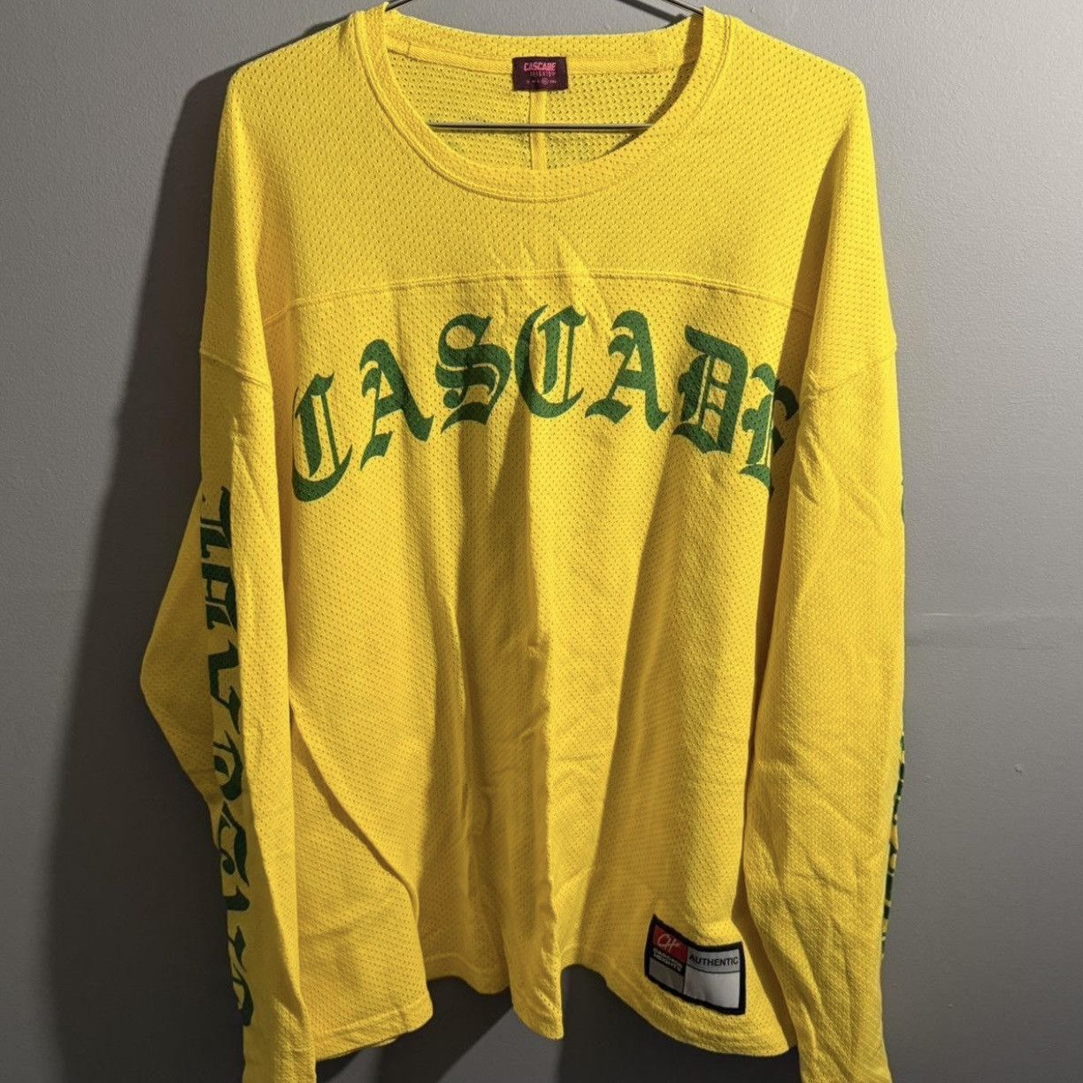 Other WearCascade Heights yellow jersey Size US XL / EU 56 / 4 - 3 Thumbnail