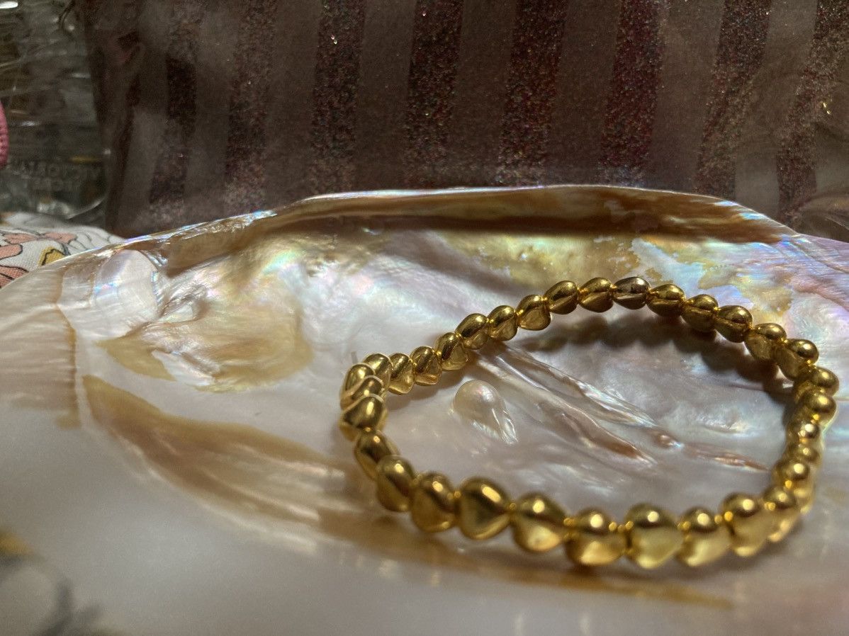 Other Gold coloured heart shaped beaded bracelet Size ONE SIZE - 1 Thumbnail