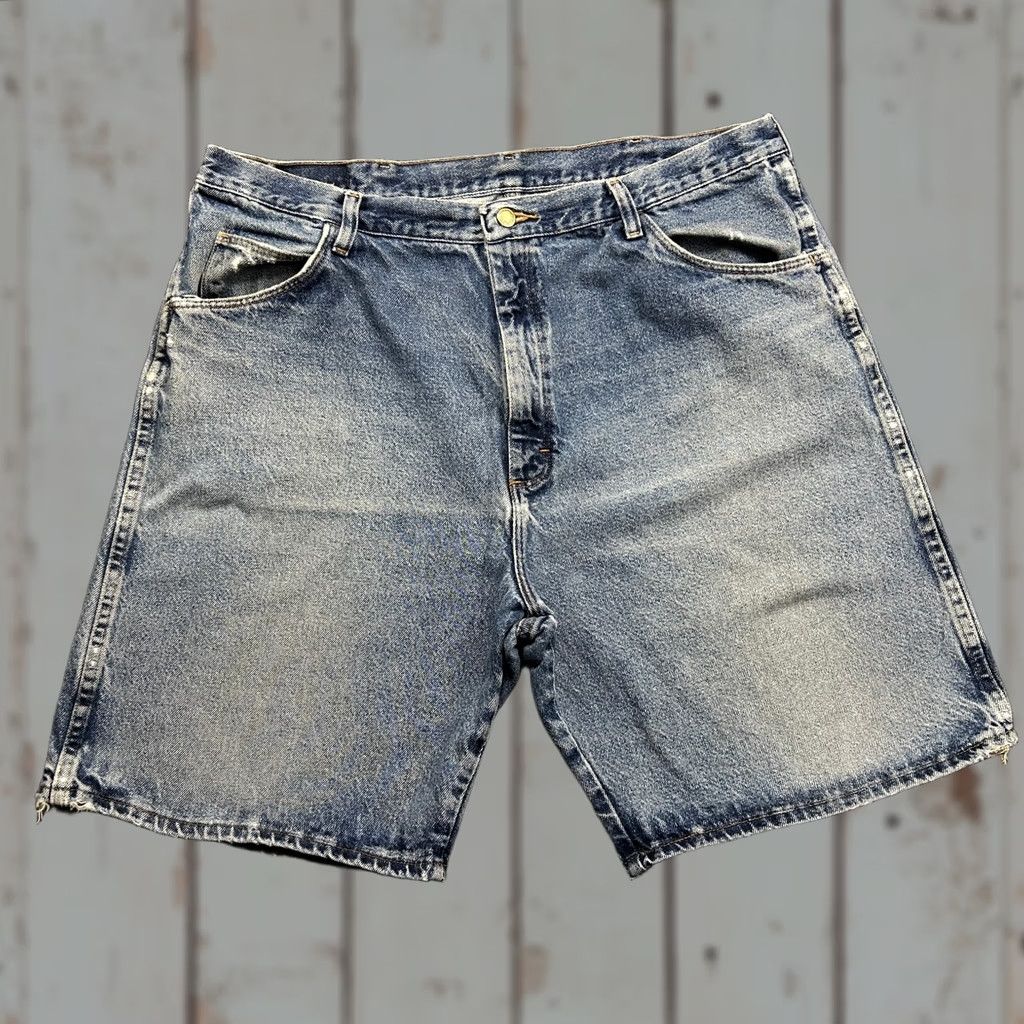 Wrangler VINTAGE Wrangler Denim Jean Shorts Jorts Blue 40 Loose Baggy Skater Grunge Distre y2k Men Size US 40 / EU 56 - 1 Thumbnail