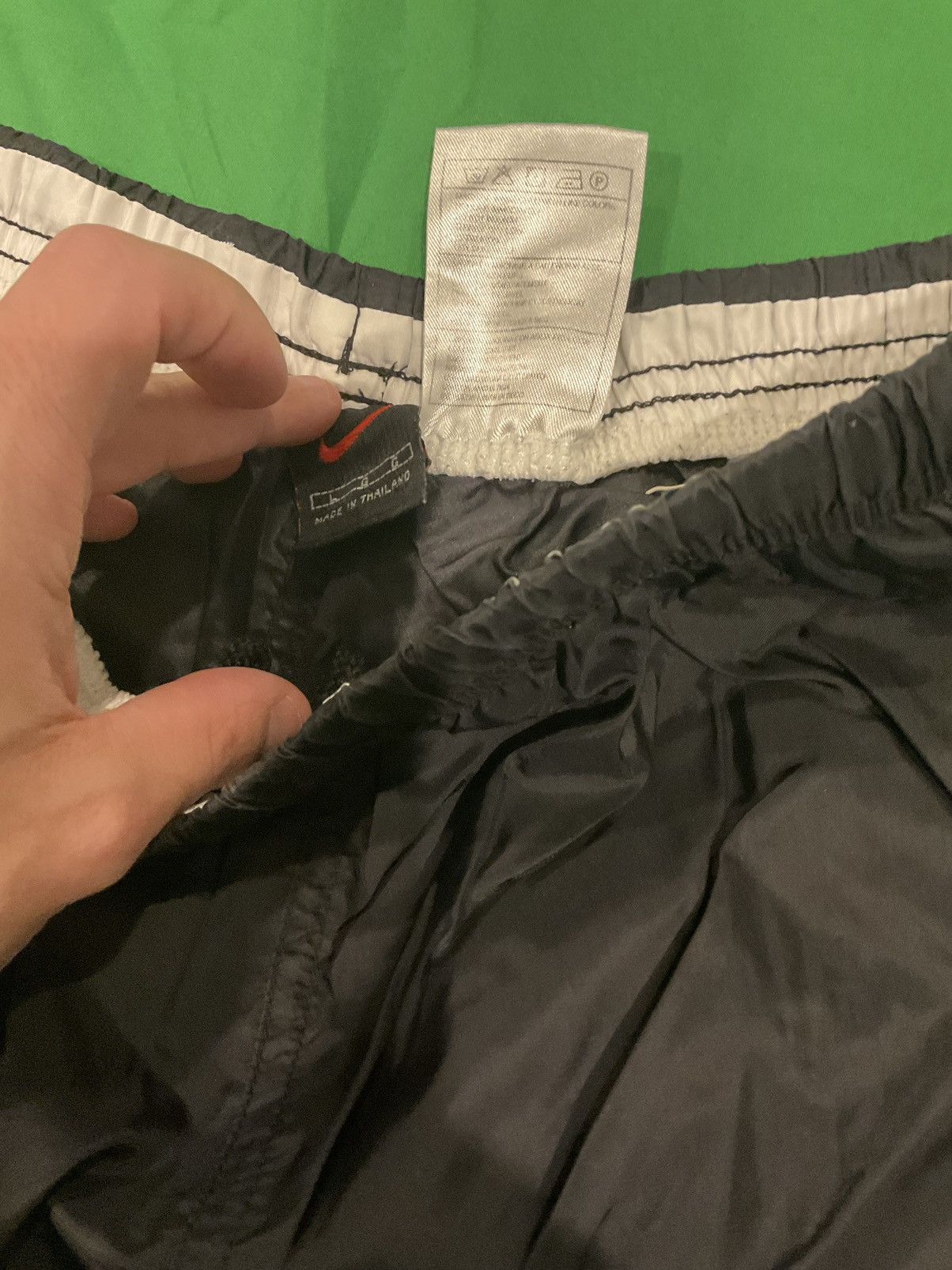 Nike × Vintage Vintage Nike black and white shorts Size US 32 / EU 48 - 2 Thumbnail