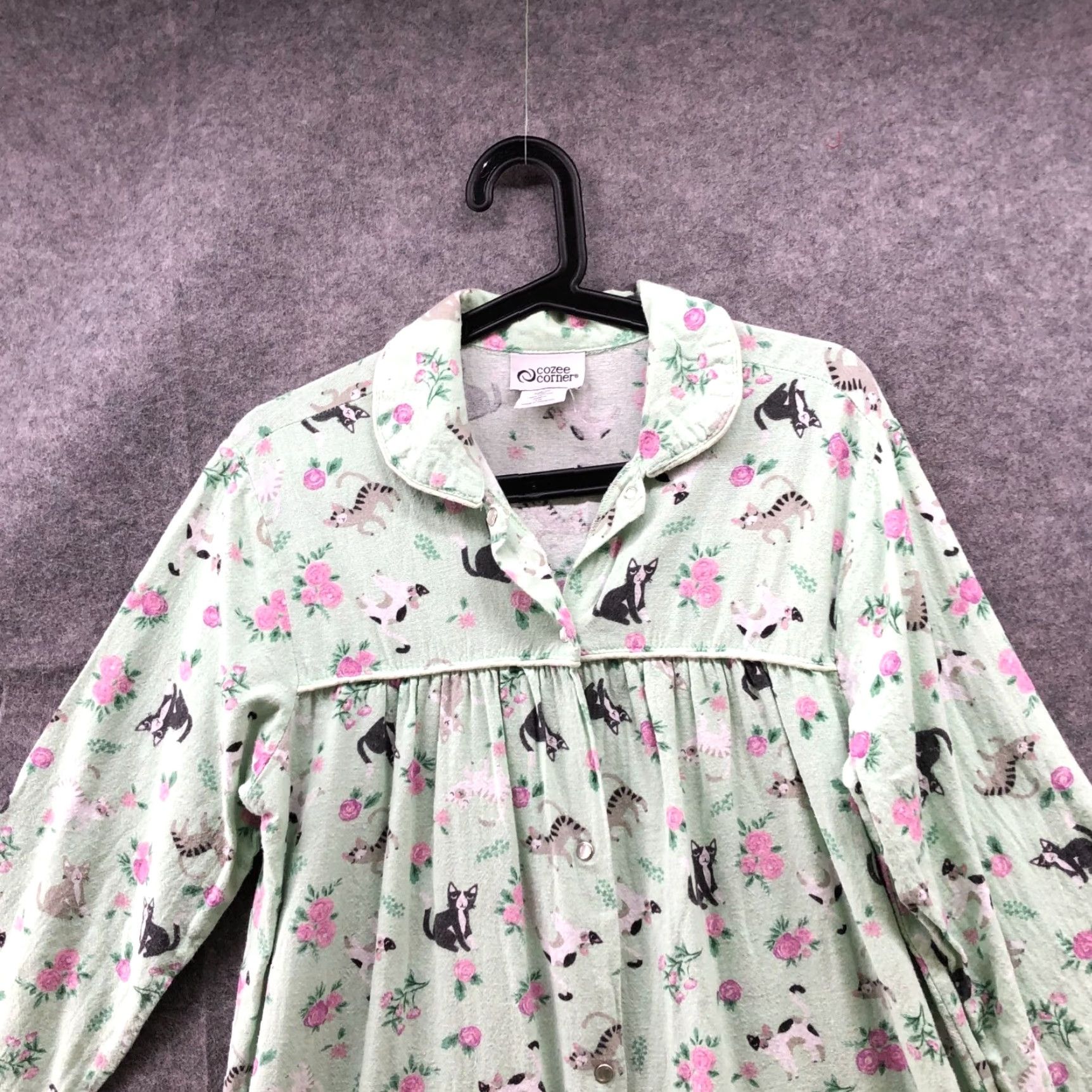 Vintage Cozee Corner Nightgown Flannel Womens L Green Cat Print Floral Nightgown Cat Lady Nightgown Size ONE SIZE - 3 Thumbnail