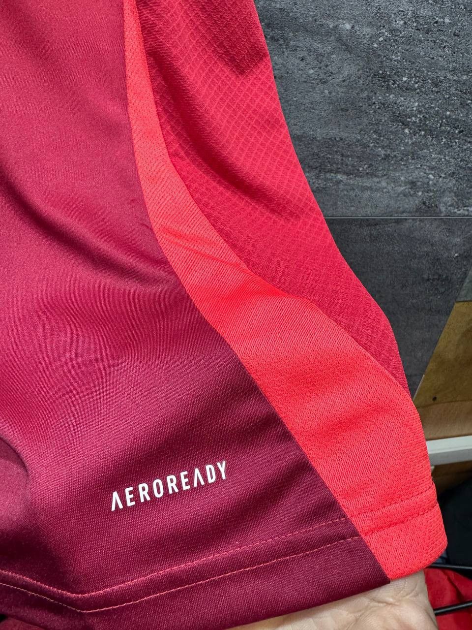 Adidas ADIDAS MANCHESTER UNITED 2024/25 HOME SOCCER JERSEY SHIRT Size US L / EU 52-54 / 3 - 8 Thumbnail