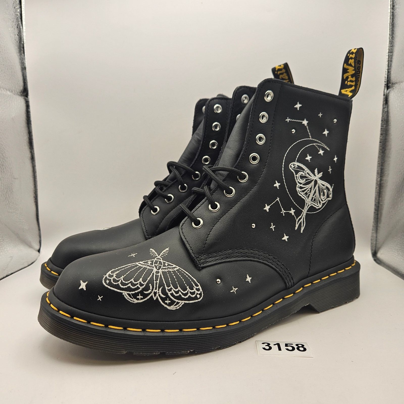 Dr. Martens DR MARTEN'S MEN'S 13 1460 PASCAL BLACK CELESTIAL MOTH NWOB Size US 13 / EU 46 - 1 Thumbnail