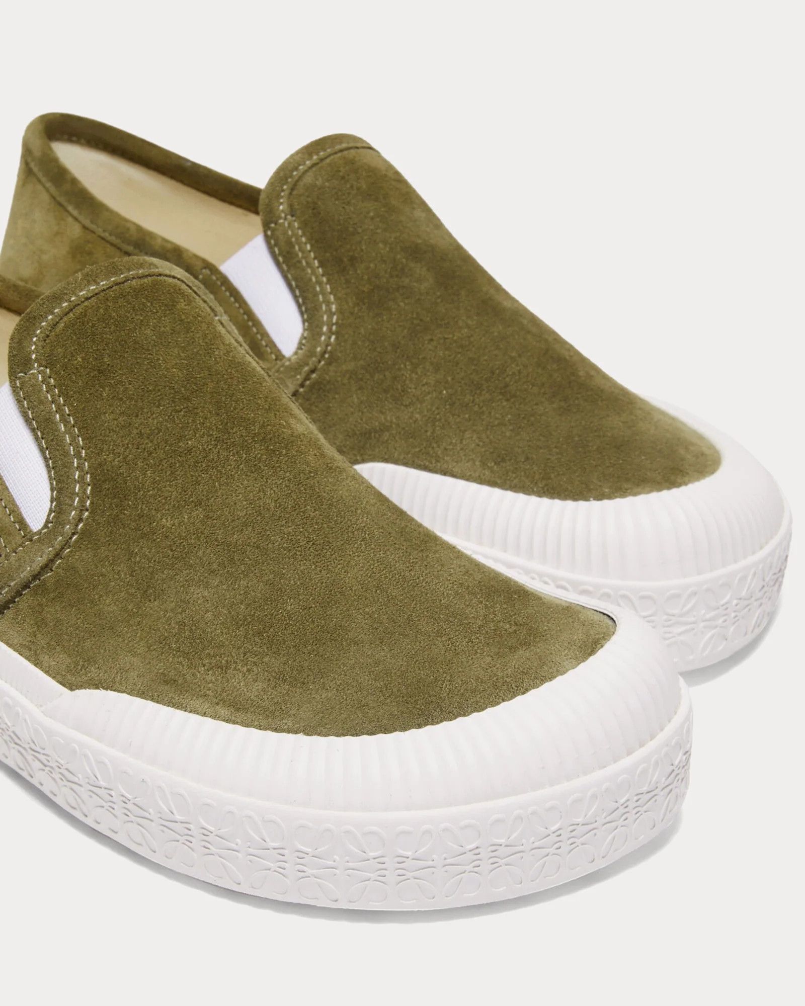 Loewe o1in1g0526 Terra Suede Olive Slip On Sneakers in Suede Green Size US 8 / EU 41 - 3 Thumbnail