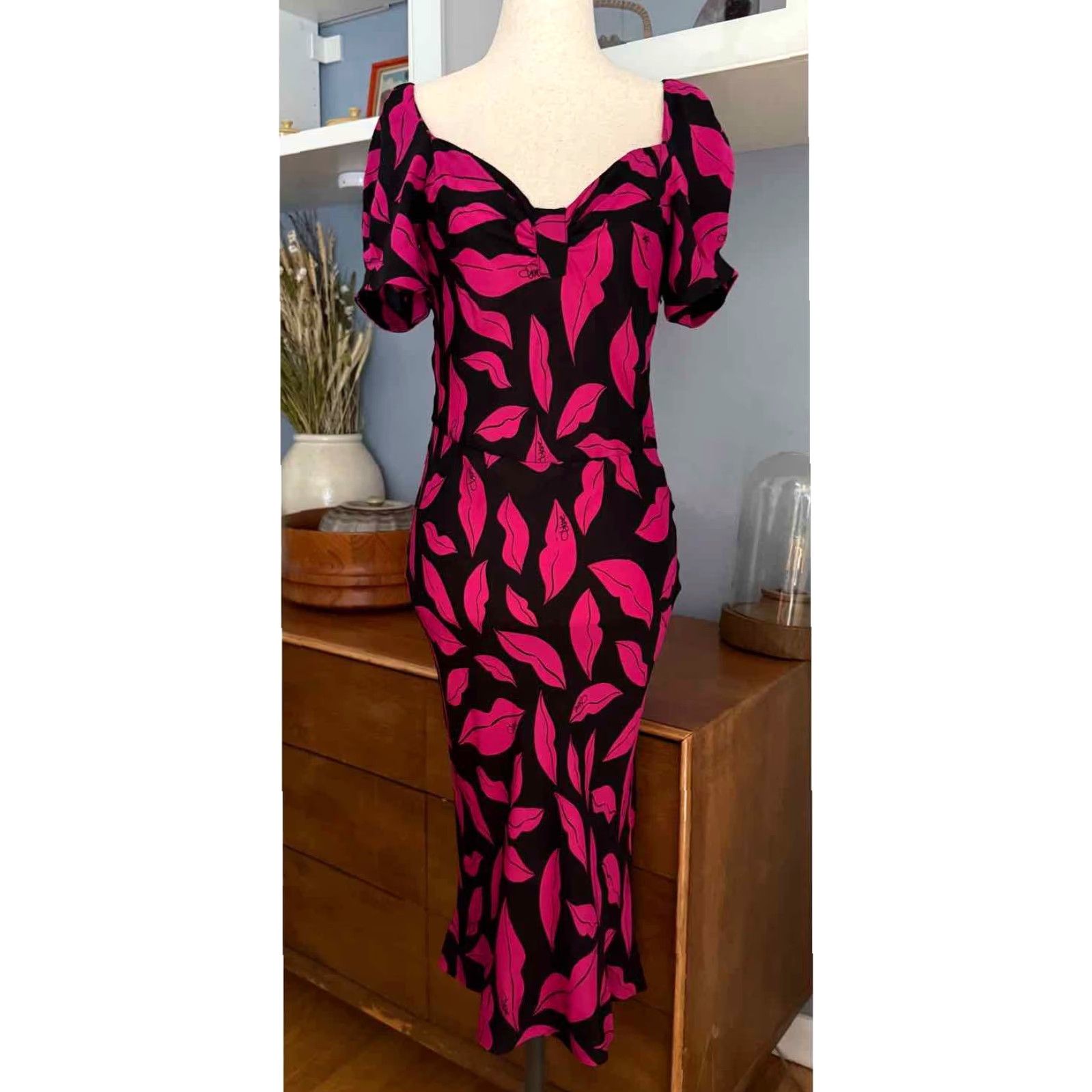 Diane von Furstenberg Diane von Furstenberg Silk Dotty Iconic Signature Midnight Kiss Lips Dress Sz 4 Size S / US 4 / IT 40 - 3 Thumbnail