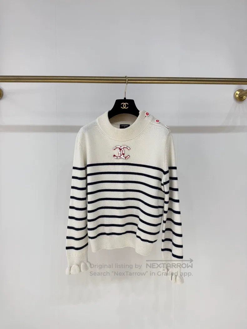 Chanel Chanel 23C sequin double C logo striped lace knitted sweat Size XS / US 0-2 / IT 36-38 - 1 Thumbnail
