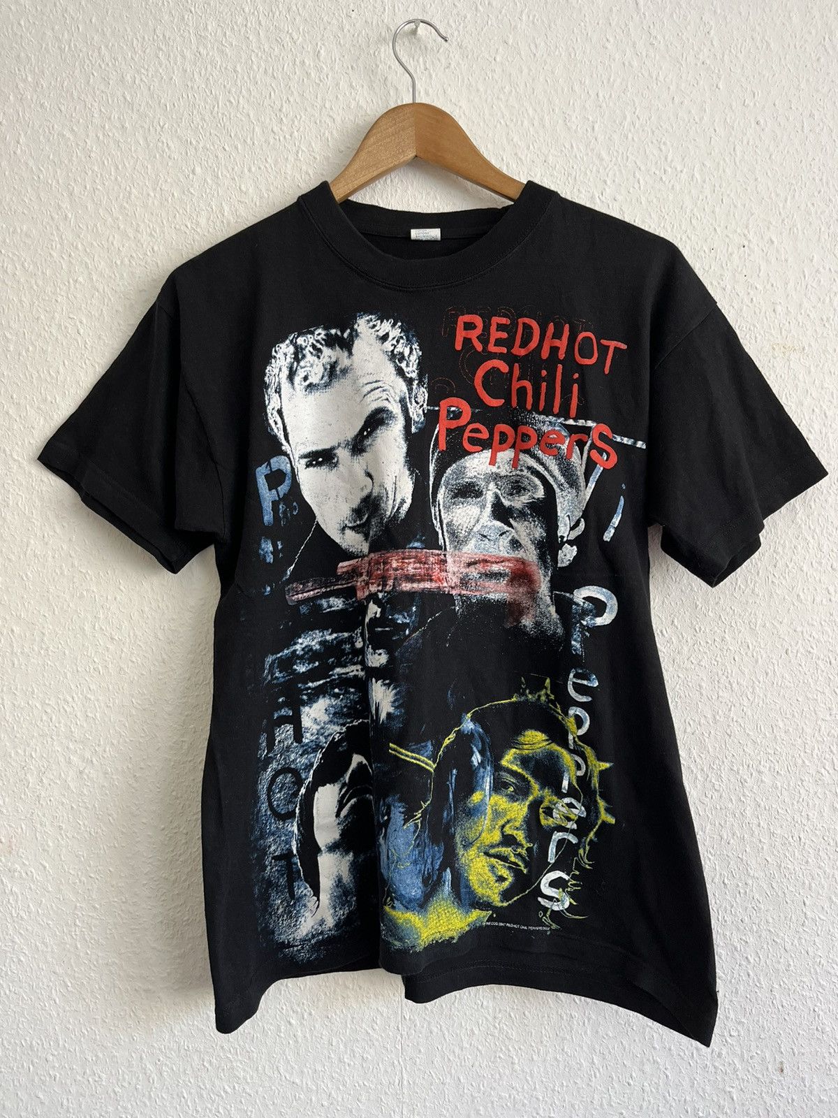 image of Band Tees x Vintage Red Hot Chili Peppers Rhcp Band Vintage 00’S T-Shirt in Black (Size Medium)