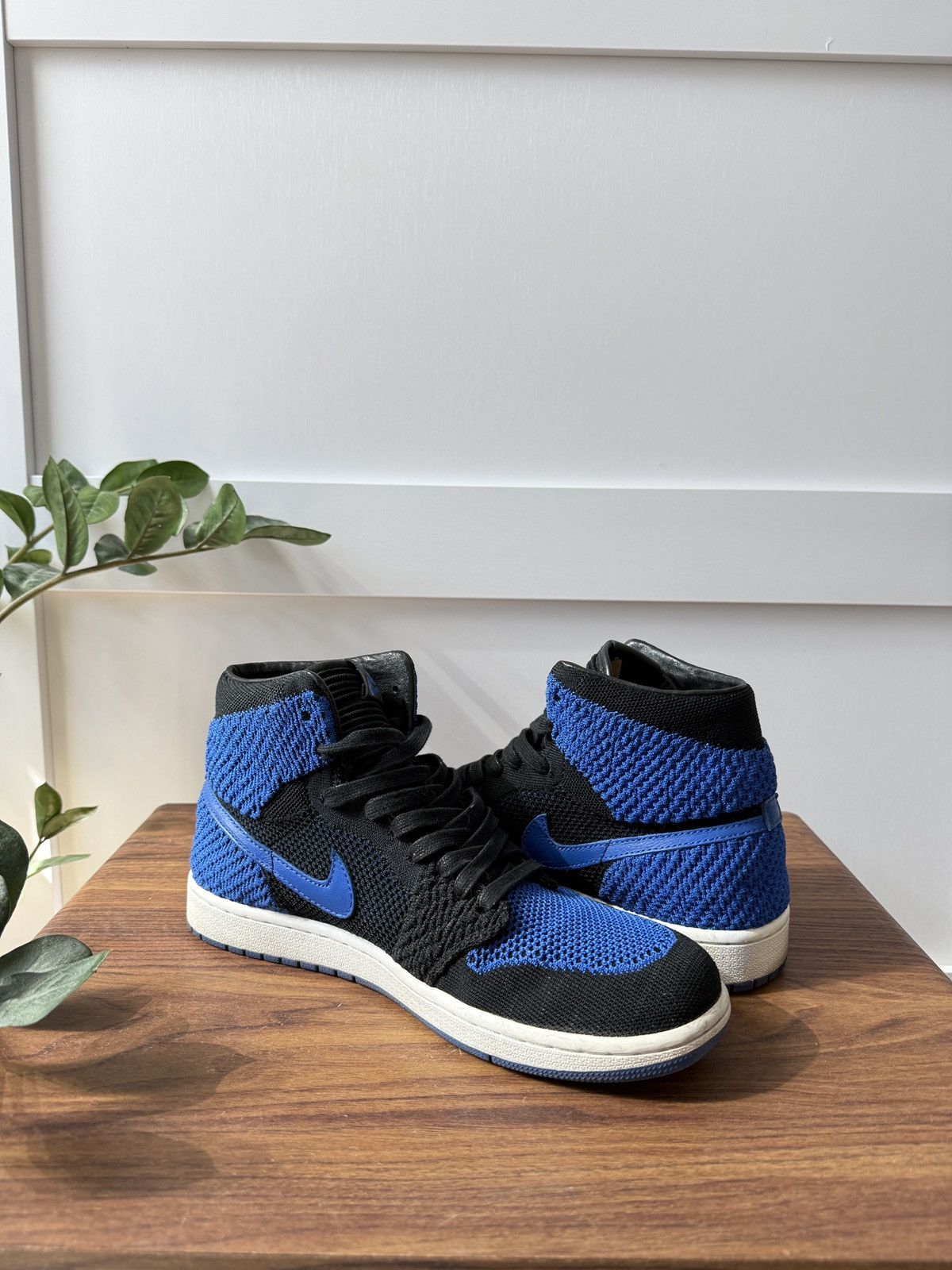 Jordan Brand Jordan 1 High Royal Flyknit Size US 9.5 / EU 42-43 - 6 Thumbnail