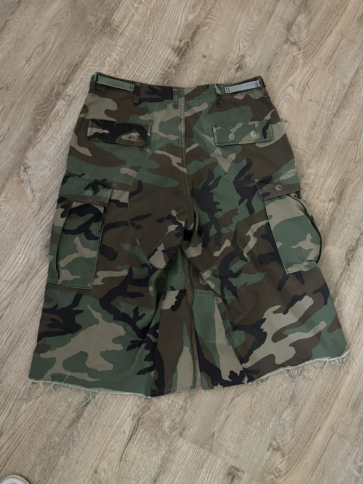 Vintage NBHD Camo shorts Size US 35 - 4 Thumbnail