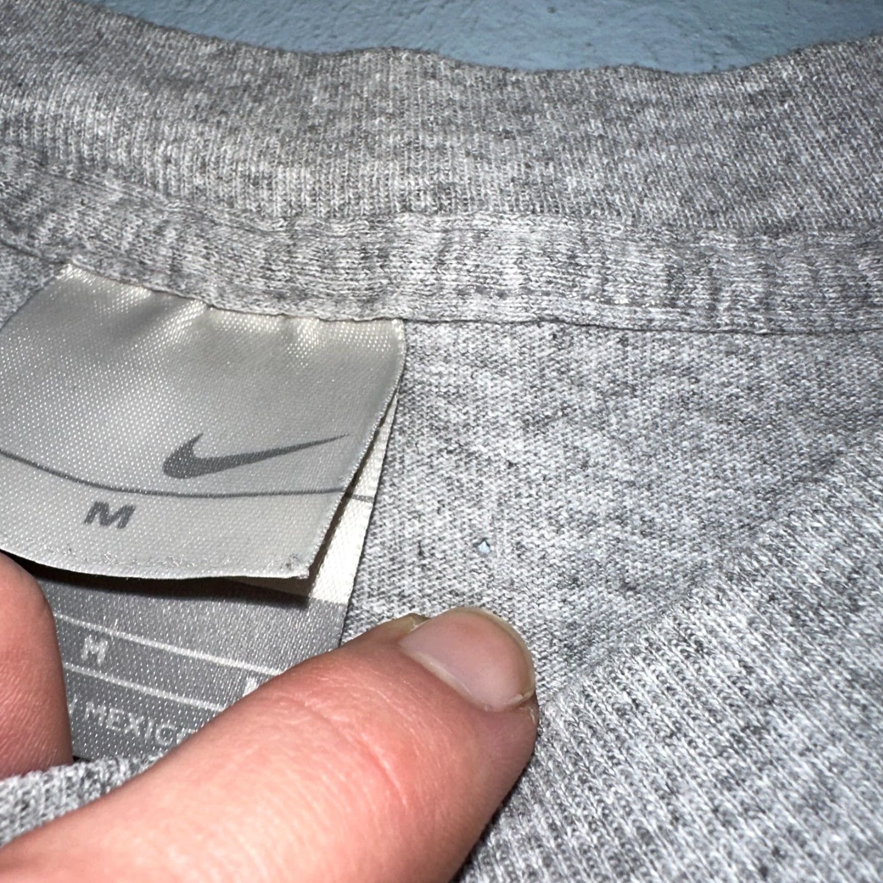 Nike VINTAGE Nike T-Shirt Men Athletic Medium Gray Y2K VTG Graphic Silver Tag Property Crew Neck Short Sleeve Shirt Mens Size US M / EU 48-50 / 2 - 5 Thumbnail