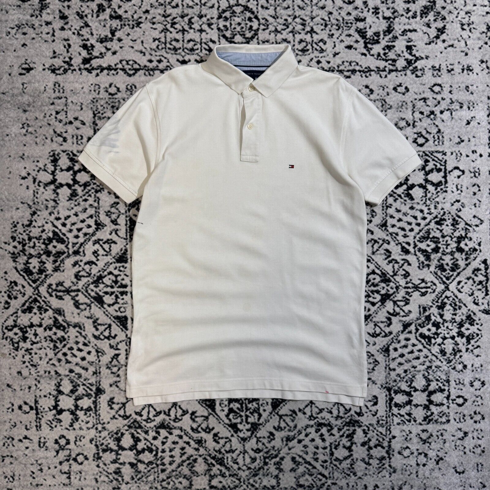 Tommy Hilfiger × Vintage Vintage Tommy Hilfiger White Cotton Polo Shirt Size L 90s Size US L / EU 52-54 / 3 - 1 Thumbnail