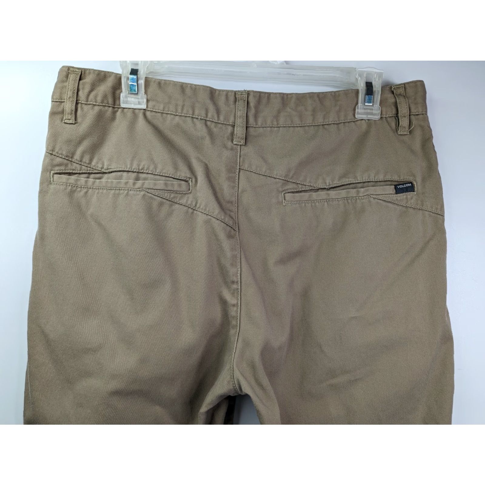 Volcom Volcom Khaki Chino Shorts Mens 34 Waist 10 Inseam Flat Front Cotton Blend Logo Zipper Pockets Casual Shirt? Size US 34 / EU 50 - 4 Thumbnail