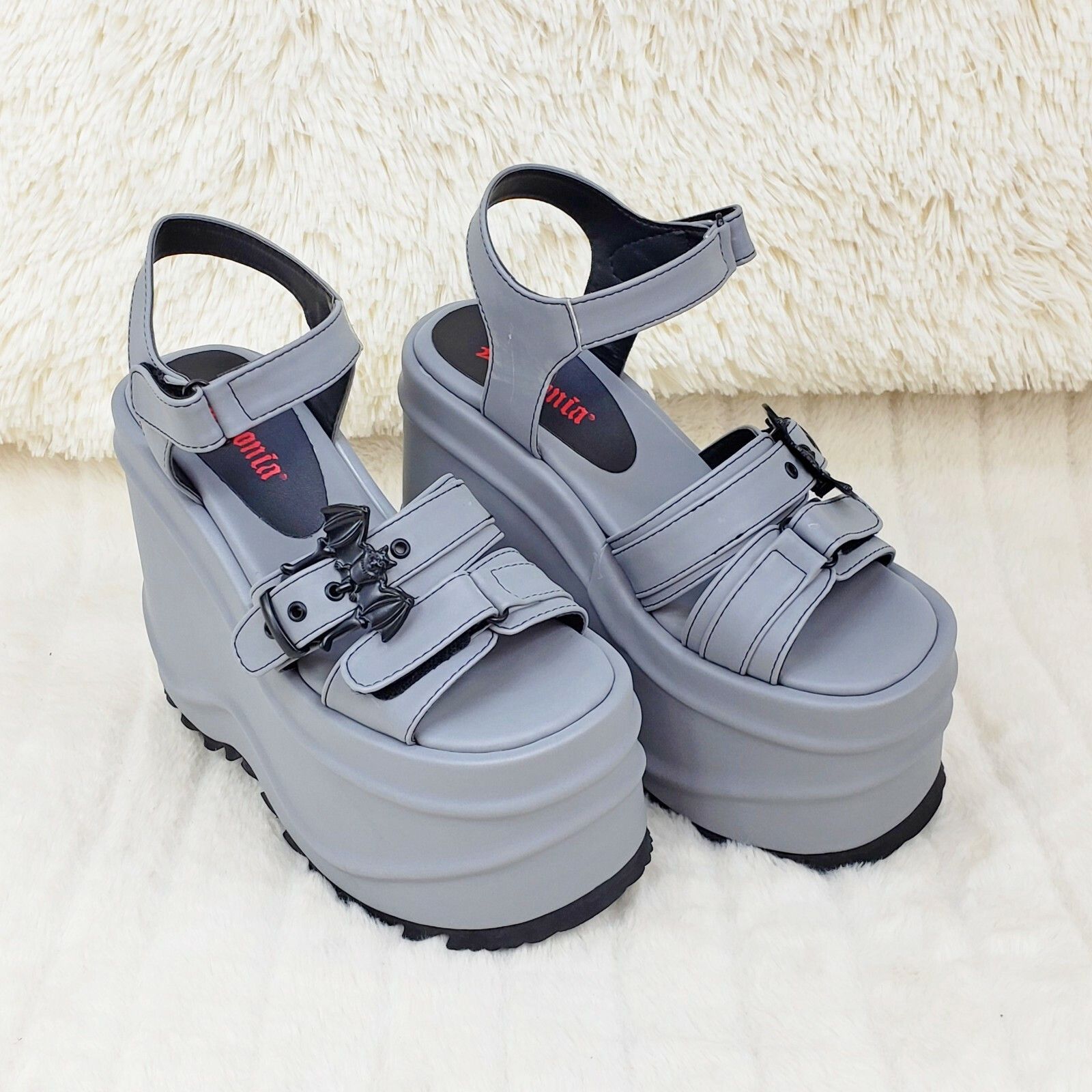 Other Wave 13 - 6" Platform Goth Bat Buckle Closure Sandals Shoes Size US 8 / IT 38 - 3 Thumbnail