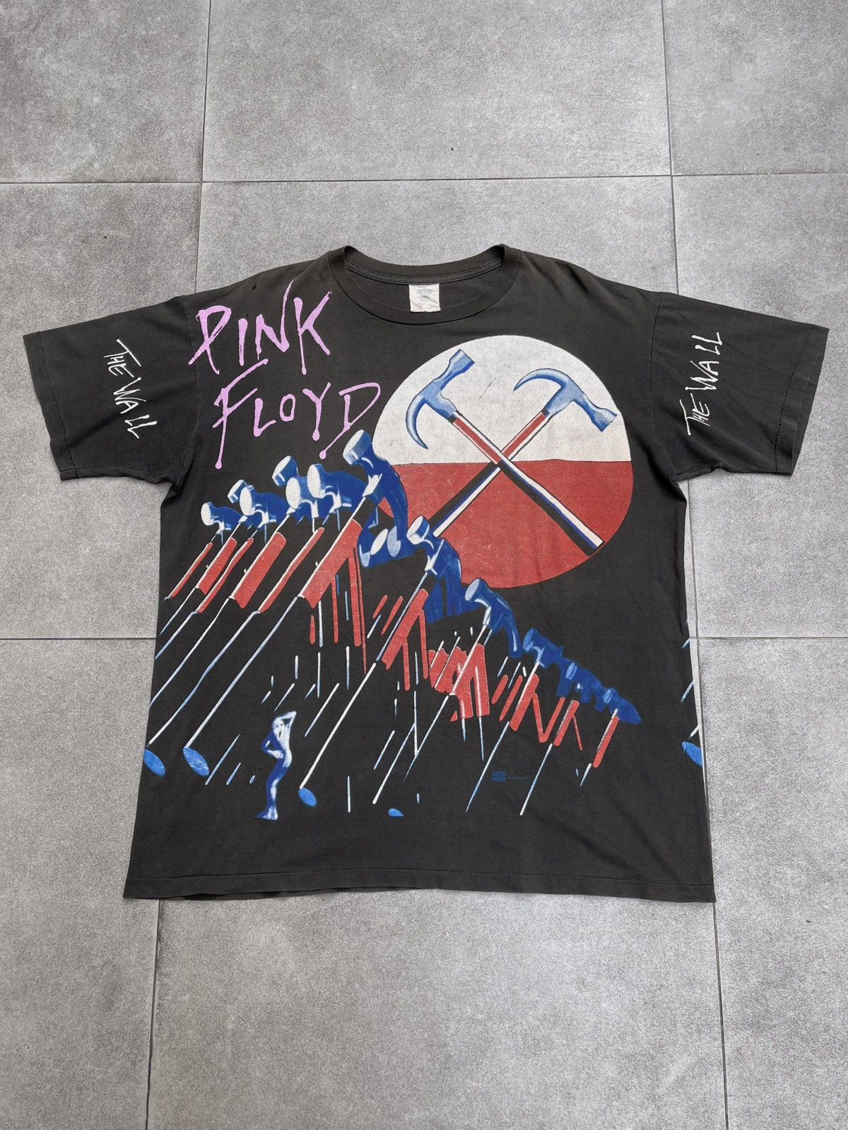 Pink Floyd × Vintage Vintage Pink Floyd The Wall OVP 1994 Size US XL / EU 56 / 4 - 1 Thumbnail