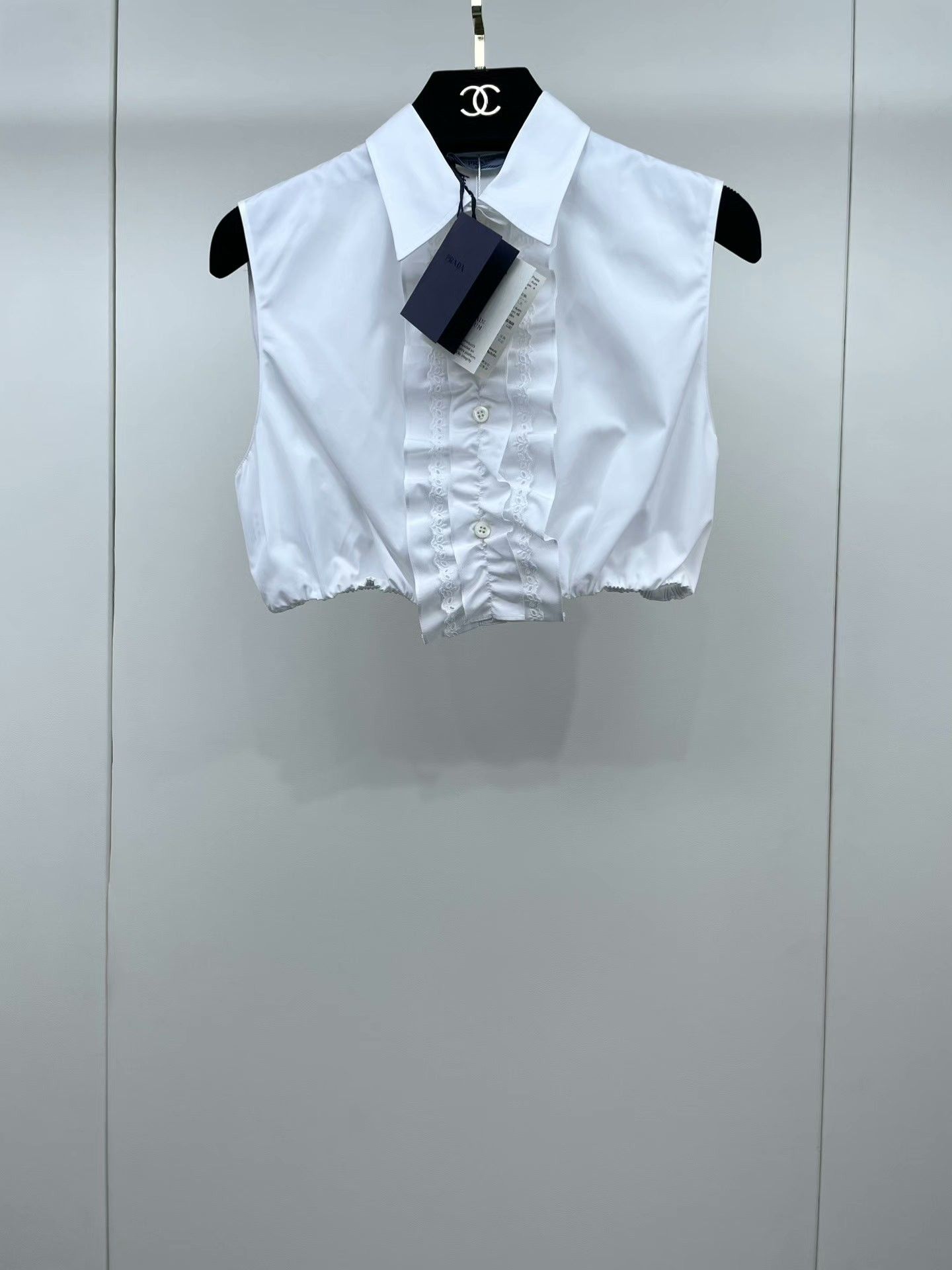 Prada Prada White Pleated Sleeveless Blouse Size XS / US 0-2 / IT 36-38 - 1 Thumbnail