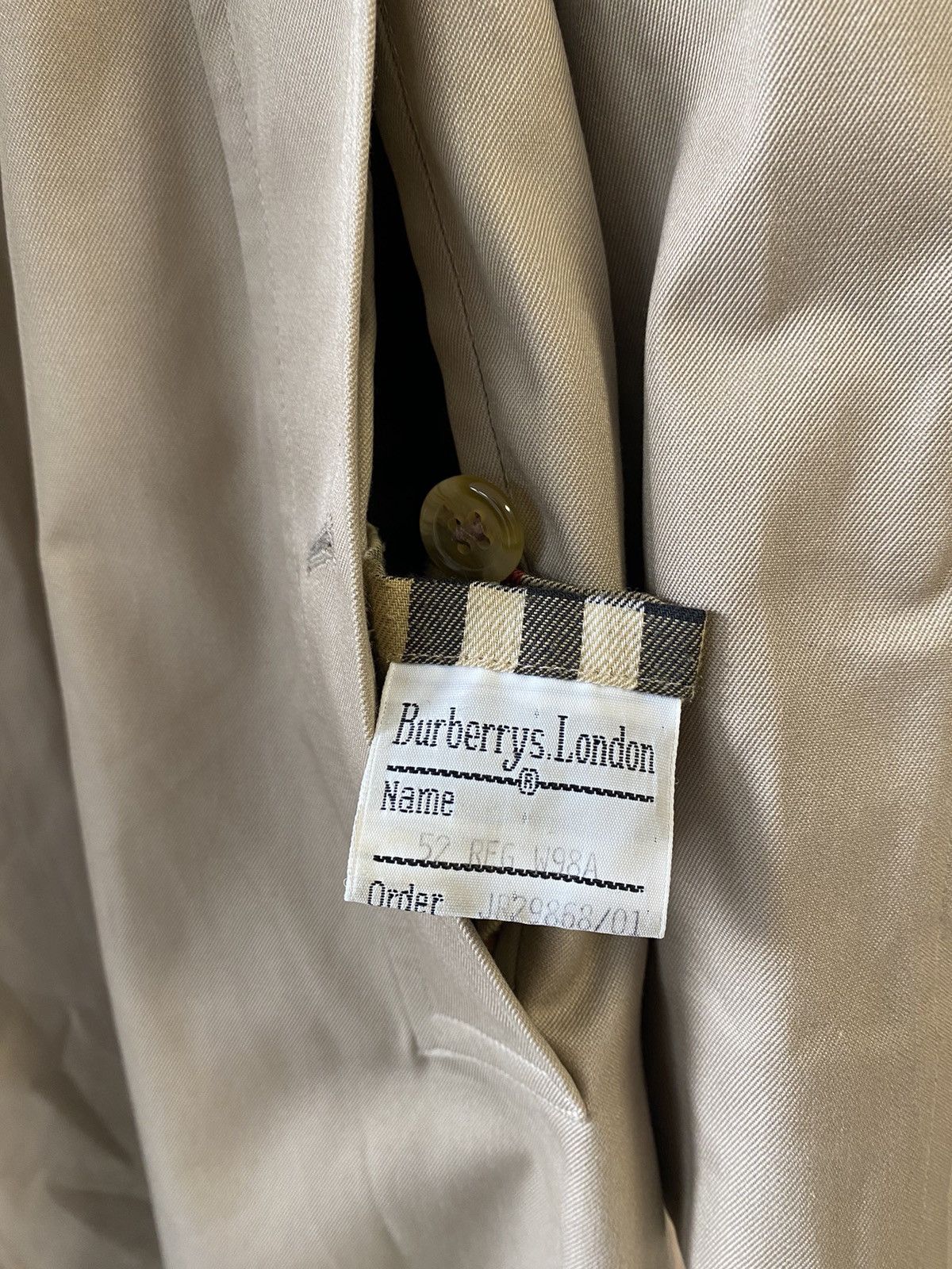 Burberry Vintage 90s Burberry Trench Coat Jacket Nova Check Size L-XL Size US XL / EU 56 / 4 - 9 Thumbnail