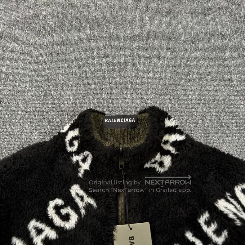 Balenciaga Balenciaga Black all-over print reversible Mastercard flee Size US M / EU 48-50 / 2 - 2 Thumbnail
