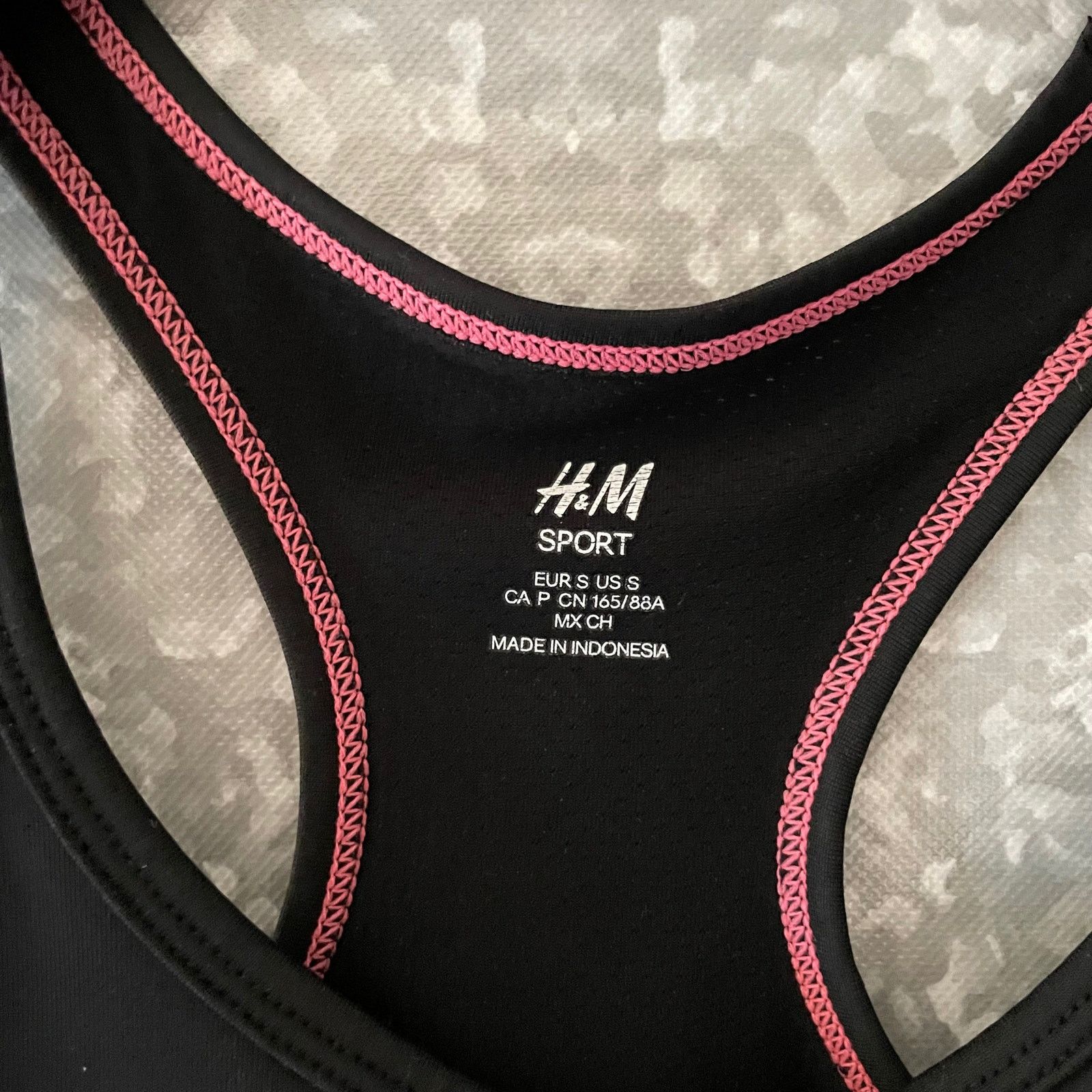 H&M H&M Sport Athletic Black Racerback Sports Bra - Size Small Size ONE SIZE - 4 Thumbnail