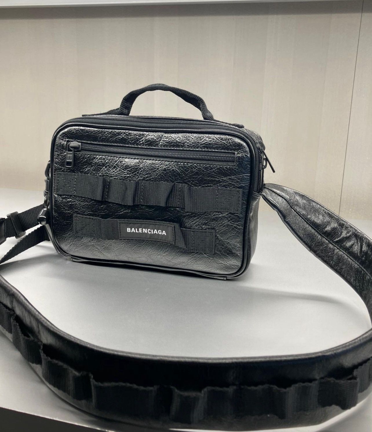 Balenciaga Arena Lambskin Black Crossbody Bag Size ONE SIZE - 2 Thumbnail