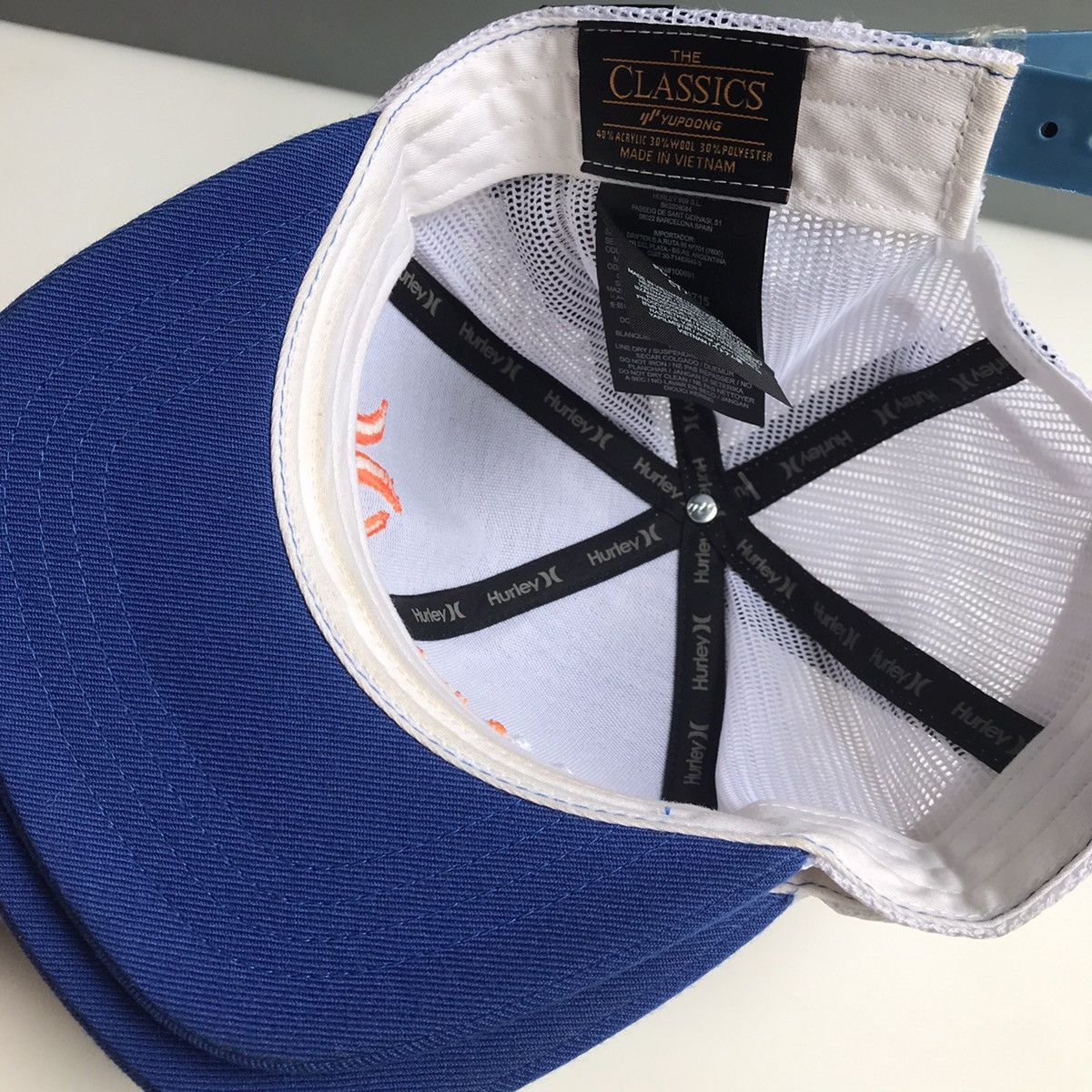 Hurley Hurley Gradient Hat O&O Trucker CAPS Bnwt Brand New With Tag Size ONE SIZE - 12 Thumbnail