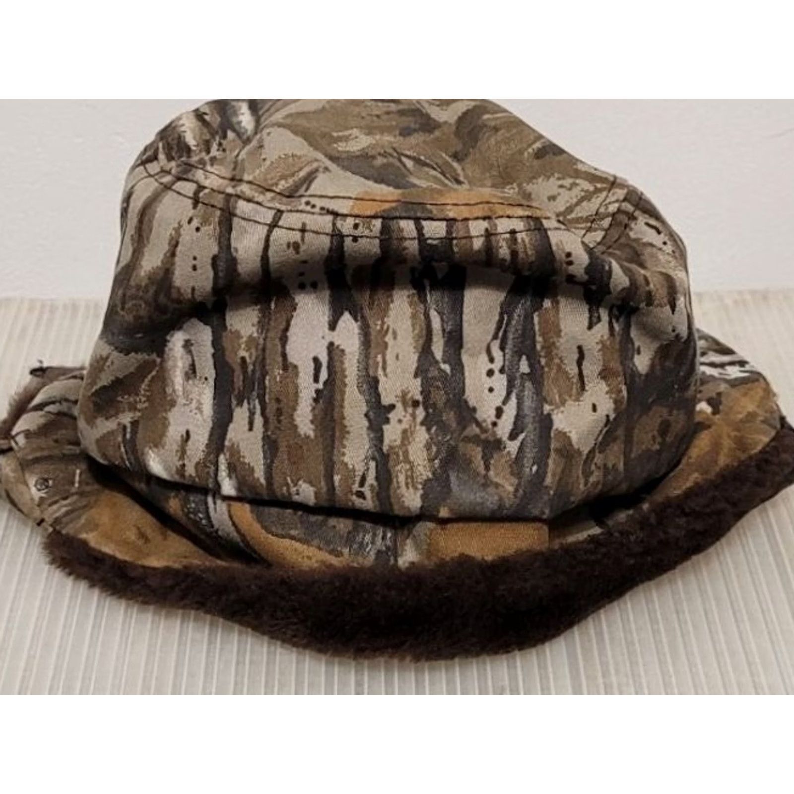 Realtree VINTAGE Realtree Camo Trapper Hat Cap USA Deer Hunt Ear Flap Thinsulate Medium Vtg USA Unisex Adults Men Women Size ONE SIZE - 2 Thumbnail