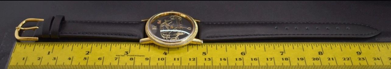 Vintage Vintage PEARL PORSCHE 911 Carrera Watch Gold 80s Leather Size ONE SIZE - 8 Thumbnail