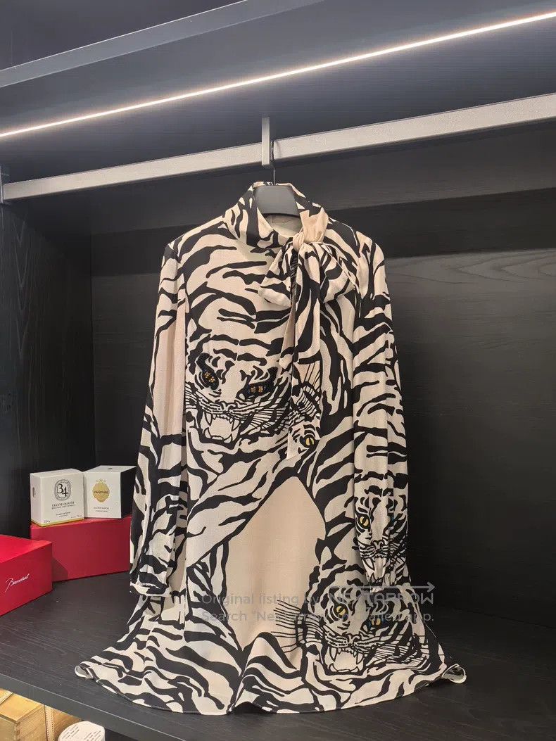 Valentino Valentino Silk dress Size S / US 4 / IT 40 - 1 Thumbnail
