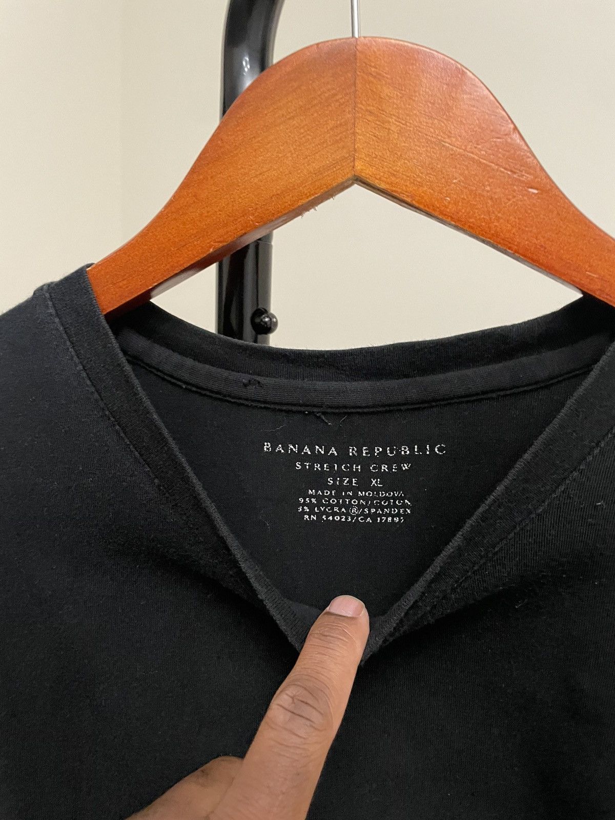 Vintage Vintage Black Blank Tee Shirt Unsoundrags Hanes Size US L / EU 52-54 / 3 - 3 Thumbnail