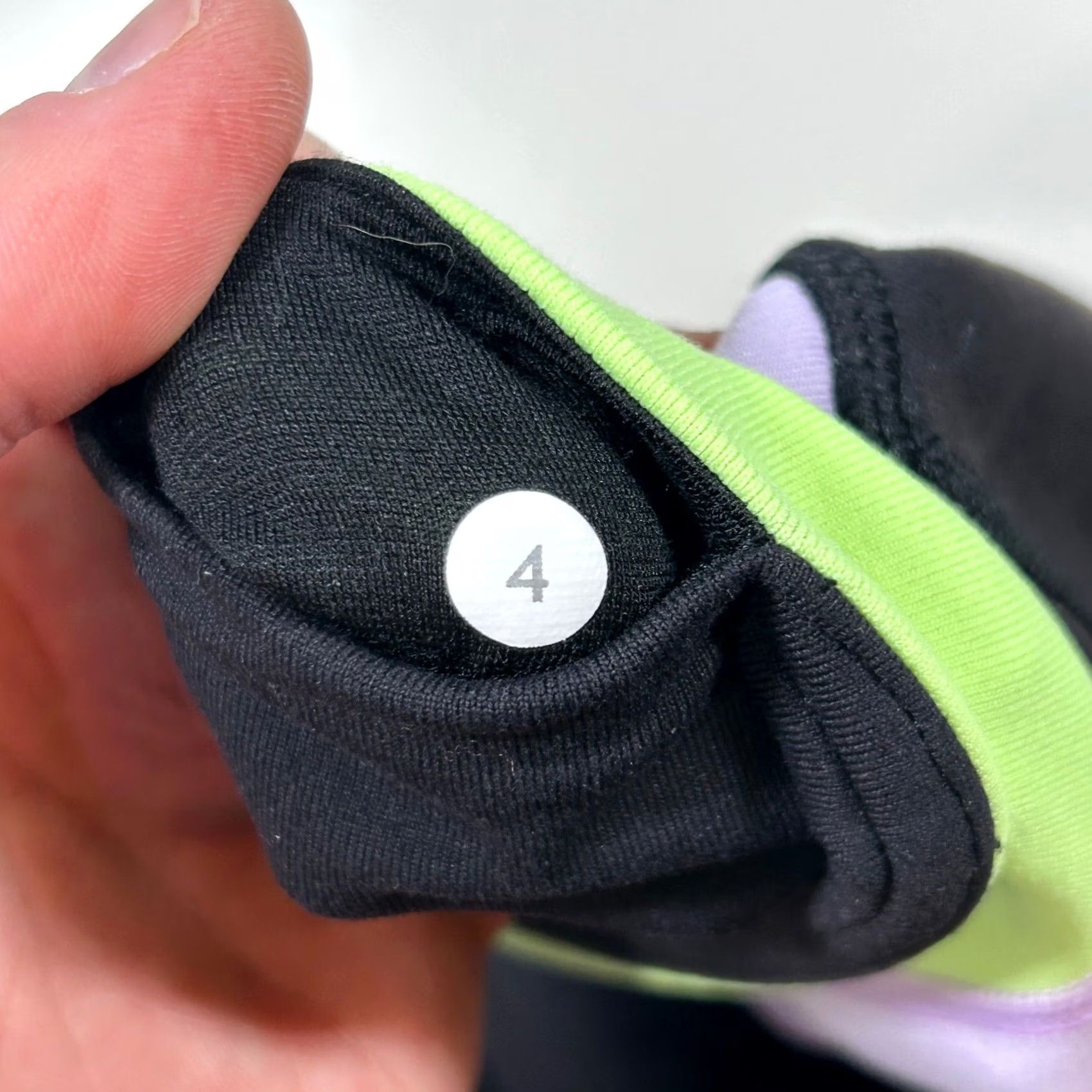 Lululemon Lululemon Capri Yoga Pants High Rise Black Purple Green Size 4 Athletic Size 27" / US 4 / IT 40 - 5 Thumbnail