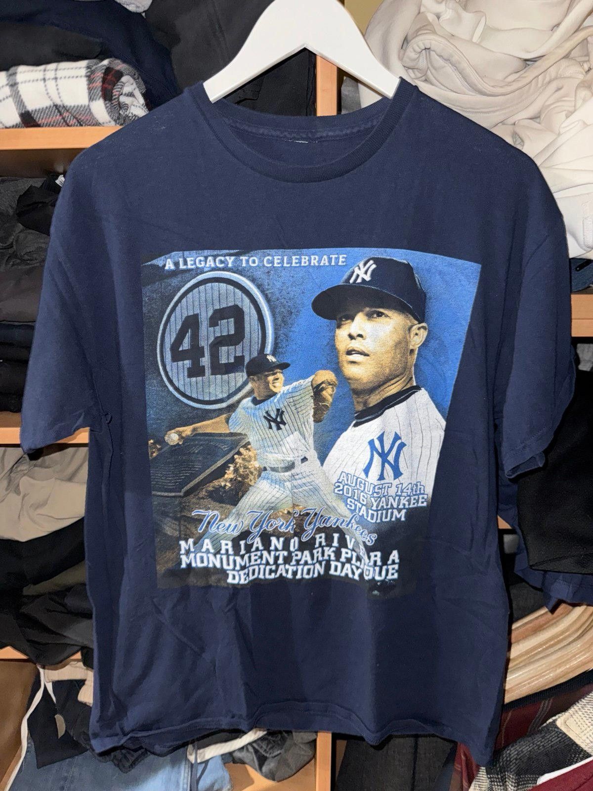 Gildan Y2K MLB New York Yankees Mariano Rivera T-Shirt Boot Sz L-XL Size US L / EU 52-54 / 3 - 2 Thumbnail
