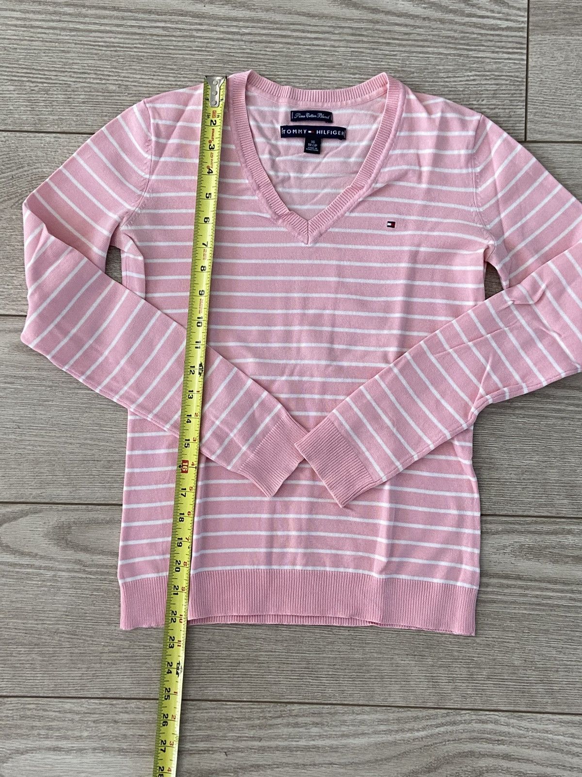 Tommy Hilfiger Tommy Hilfinger women’s sweater. Size: XS. Size XS / US 0-2 / IT 36-38 - 4 Thumbnail