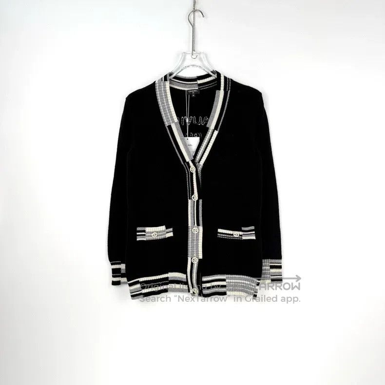 Chanel Chanel Black letter logo cashmere cardigan coat Size XS / US 0-2 / IT 36-38 - 3 Thumbnail