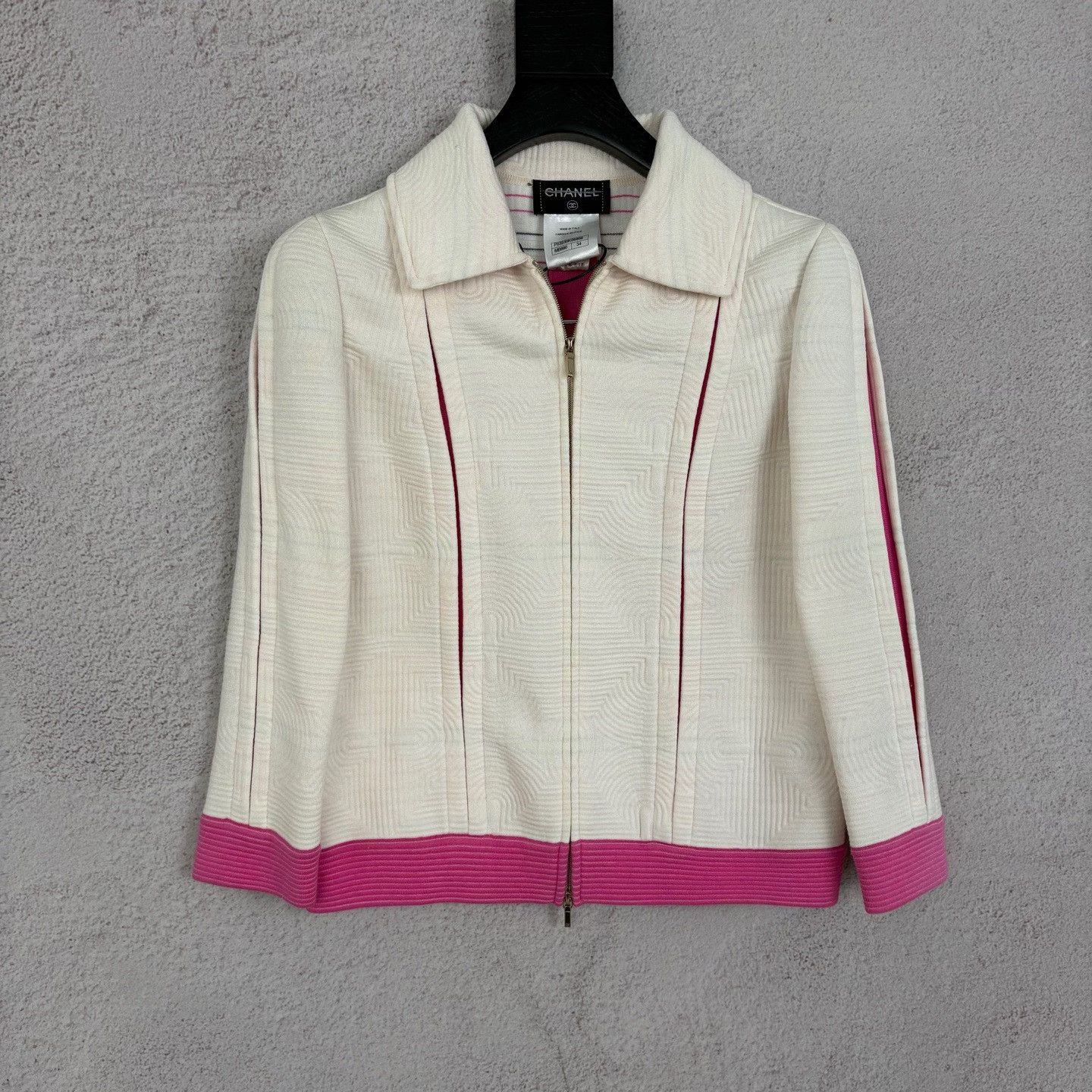Chanel Chanel Patchwork Pink Jacket XS Women Size XS / US 0-2 / IT 36-38 - 1 Thumbnail
