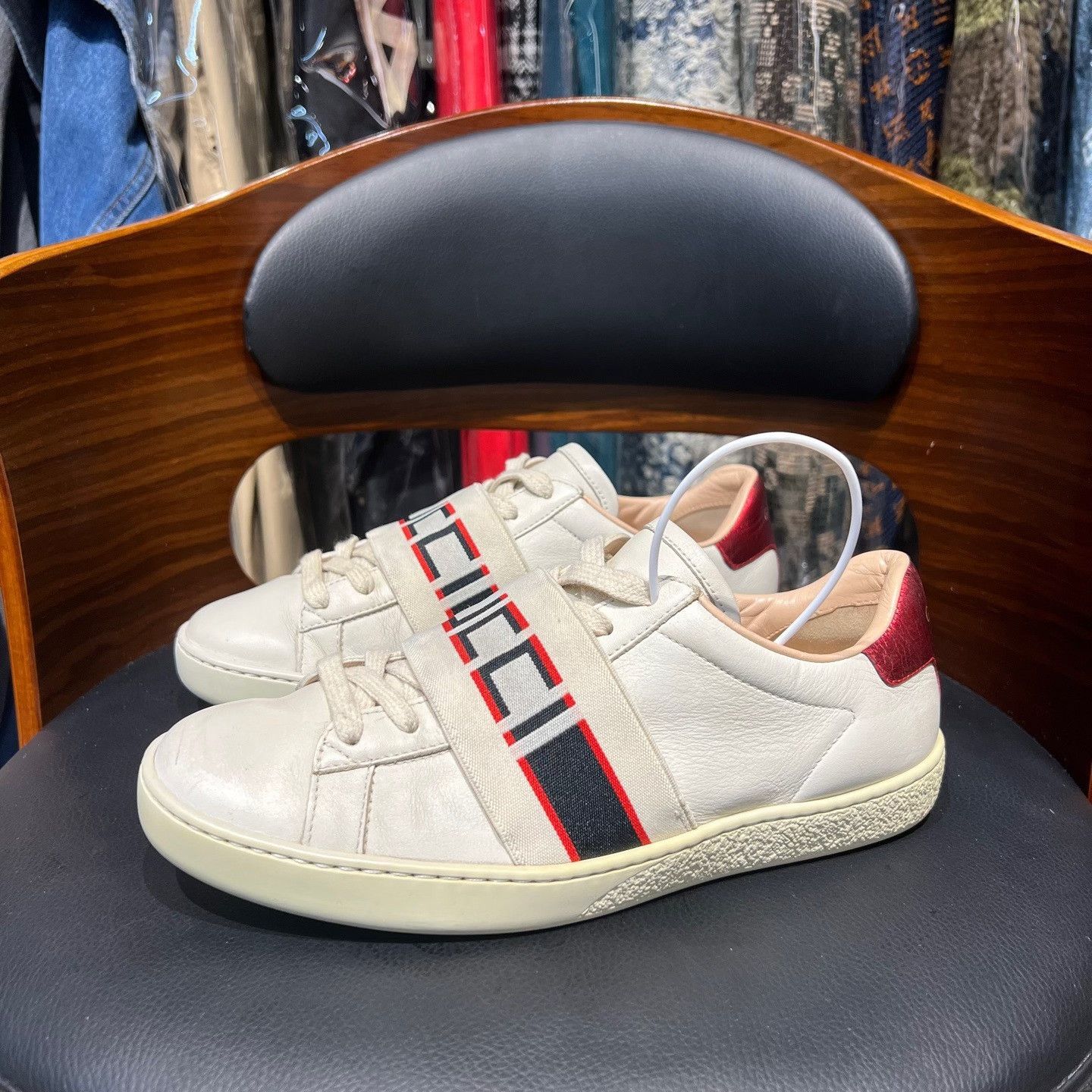 Gucci Gucci Red Lowtop Sneakers us_5 Women Size US 5 / IT 35 - 1 Thumbnail