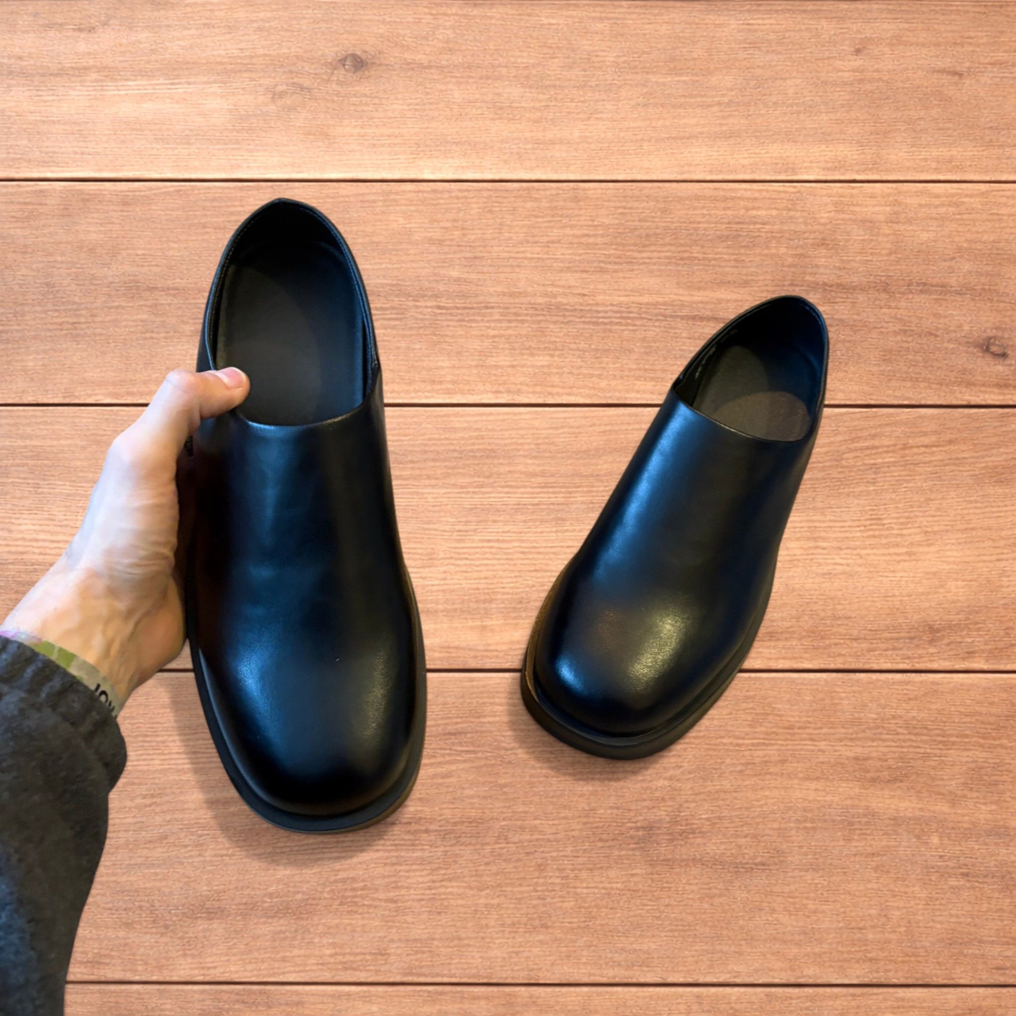 Japanese Brand Lovely faux leather slip on loafers shoes in black. Size US 11 / EU 44 - 5 Thumbnail