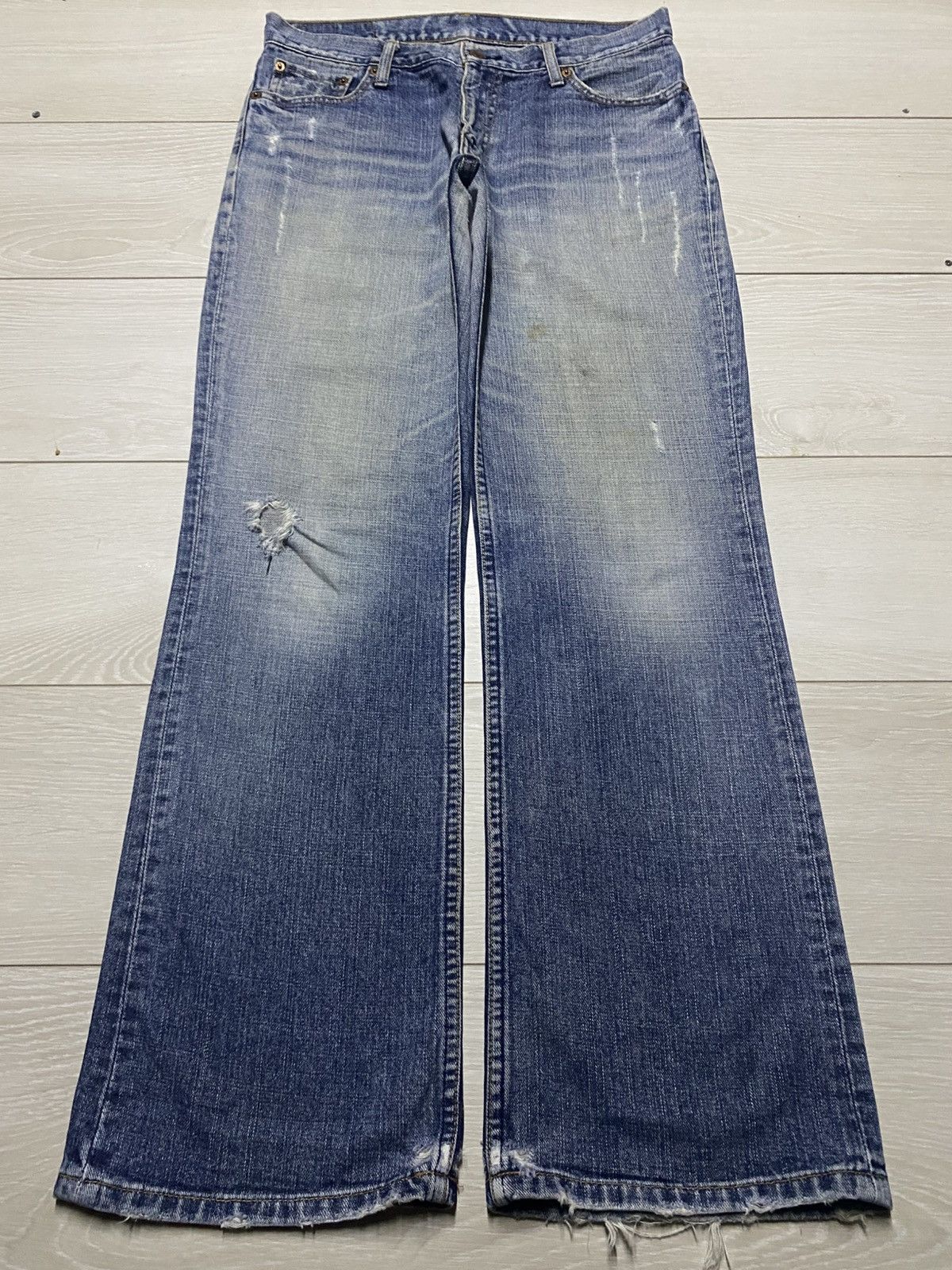 Levi's Vintage Levis Light Wash Distressed Flare Jeans Size US 32 / EU 48 - 1 Thumbnail
