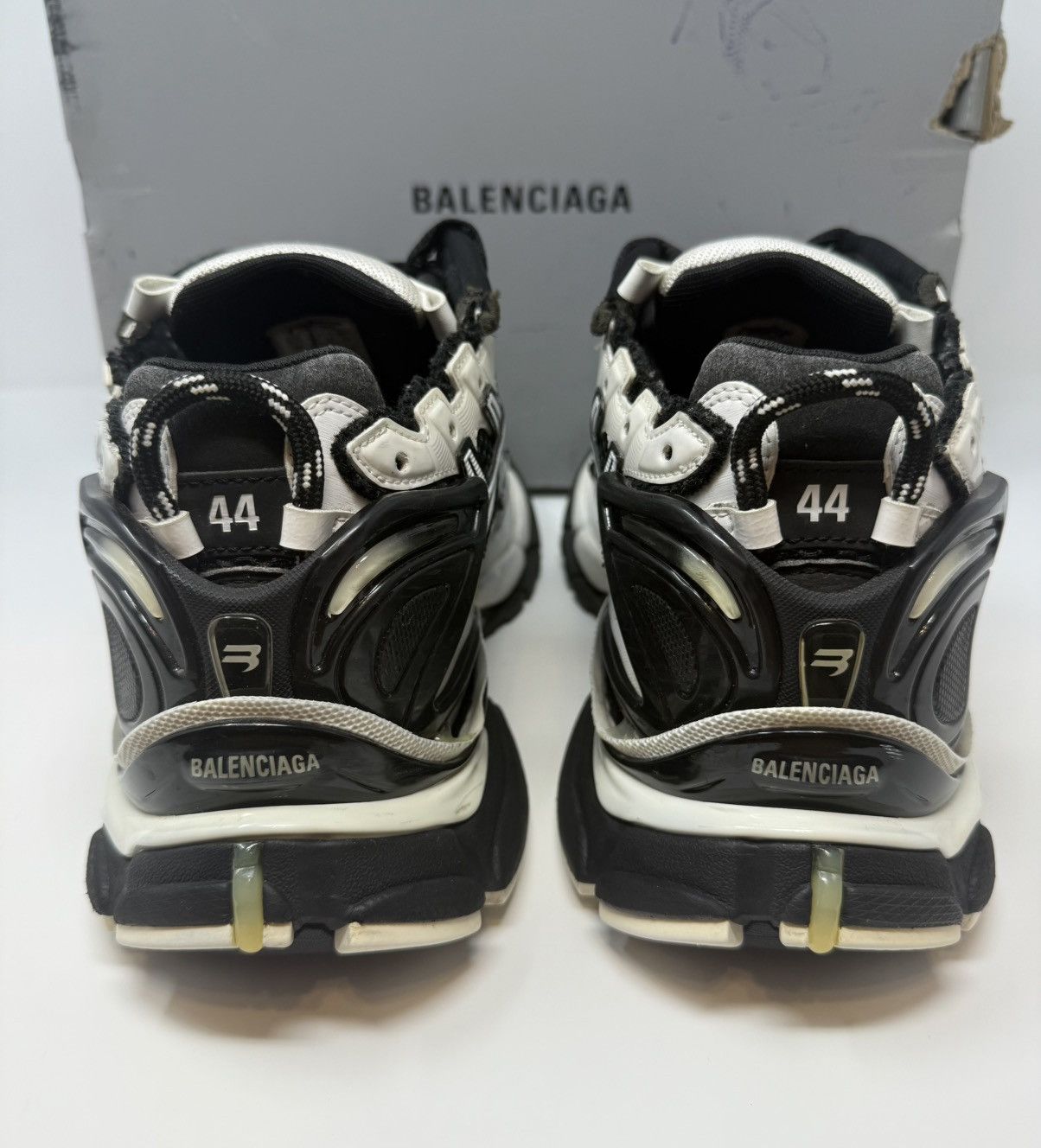 Balenciaga Balenciaga Runner Sneaker (Black/White) Size US 11 / EU 44 - 5 Thumbnail