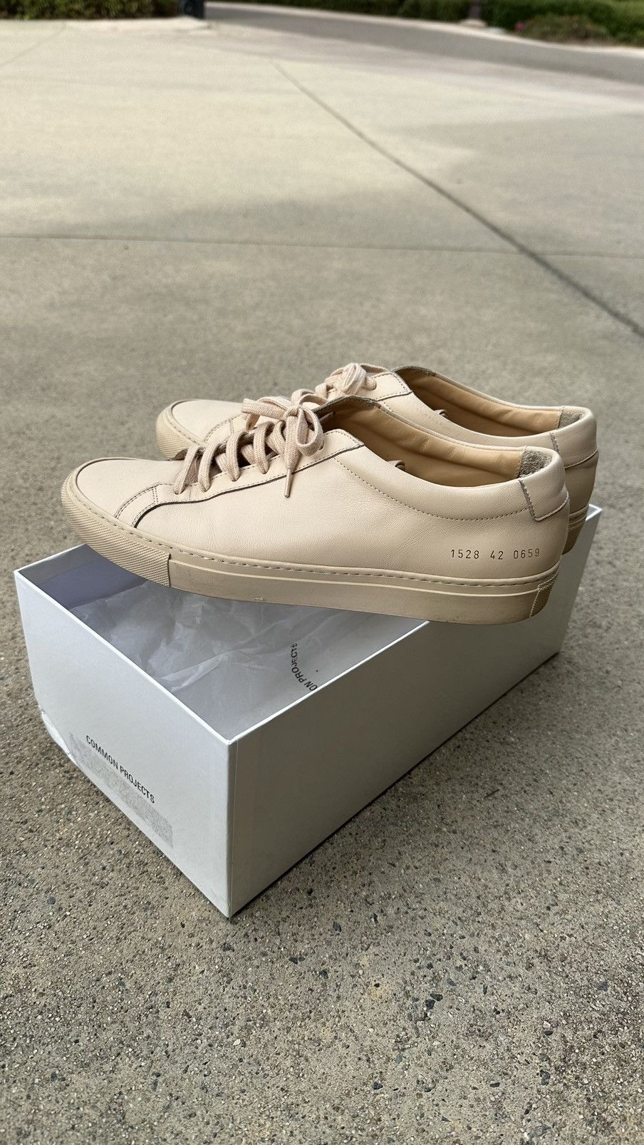 Common Projects Original Achilles Low Nude sz 42 Size US 9 / EU 42 - 2 Thumbnail