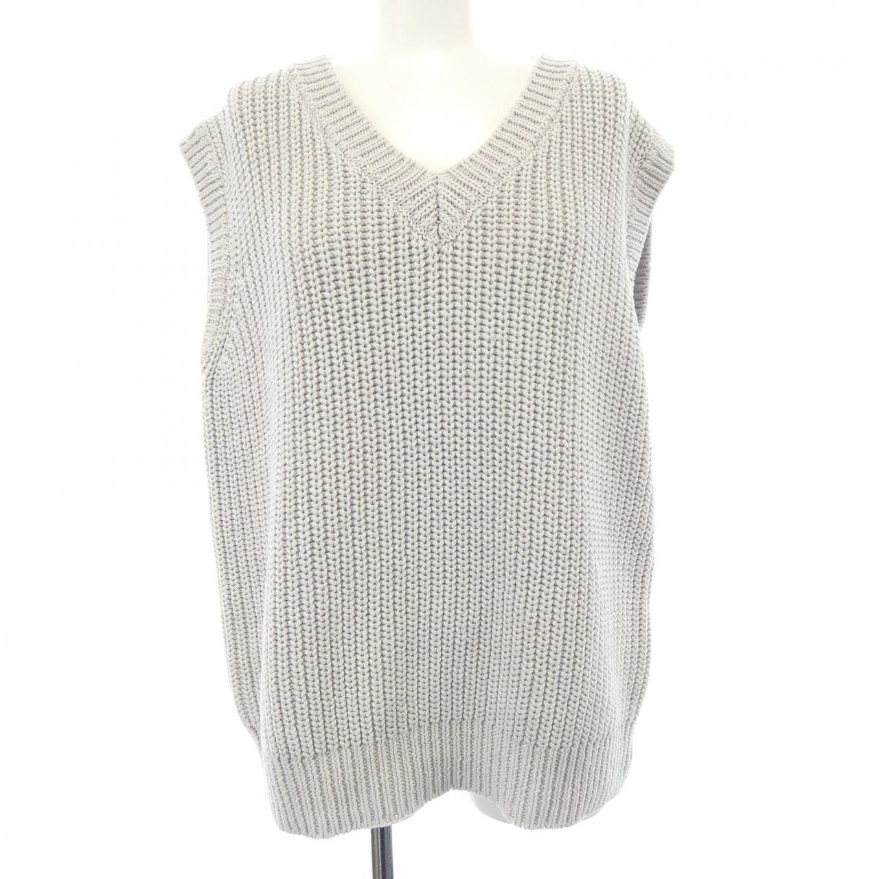 Other Other ebure Vest Others Tops DUTY FREE for USA Size ONE SIZE - 1 Thumbnail