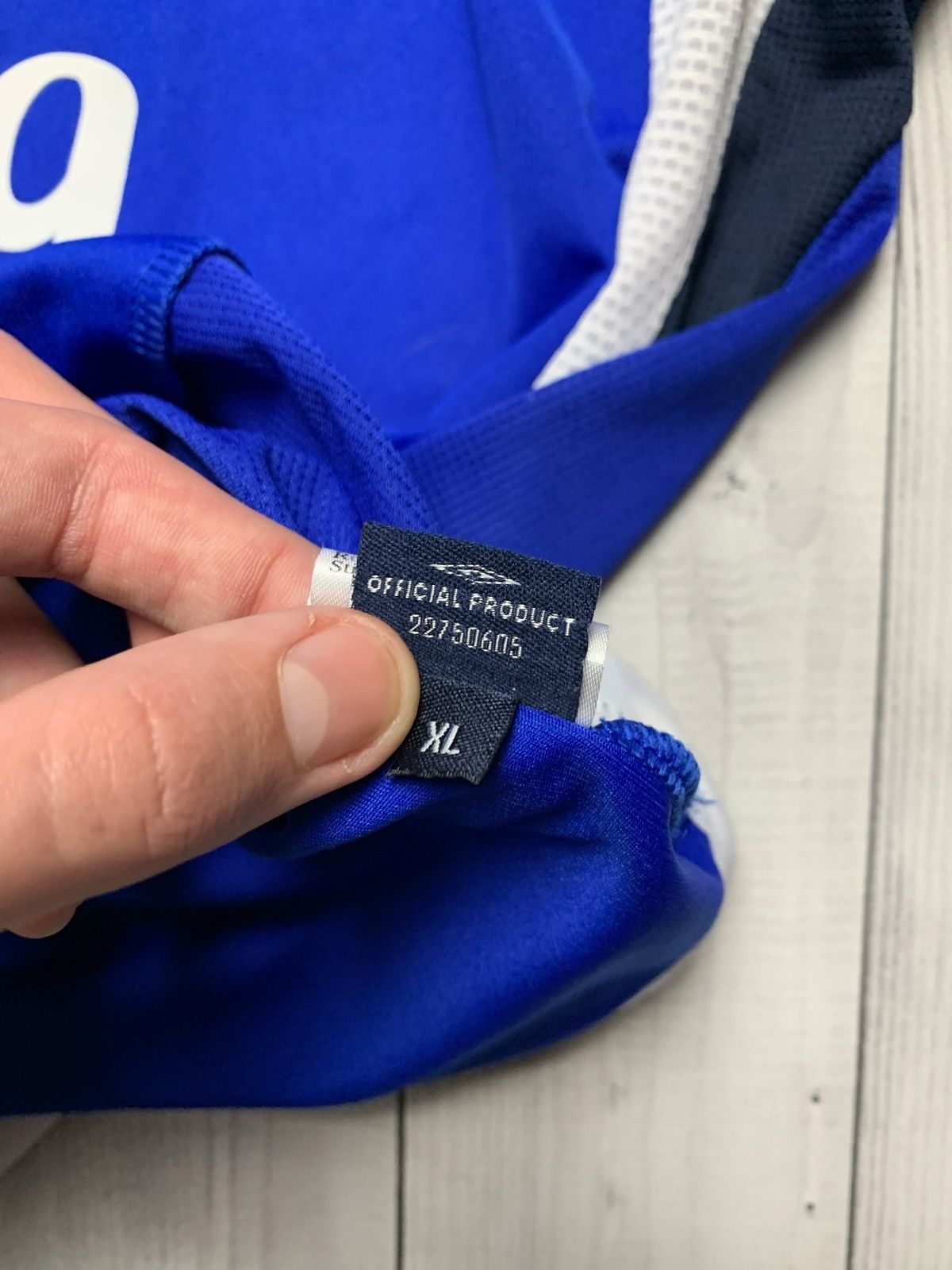 Umbro × Vintage Vintage Umbro Everton soccer jersey size XL blue Size US XL / EU 56 / 4 - 4 Thumbnail