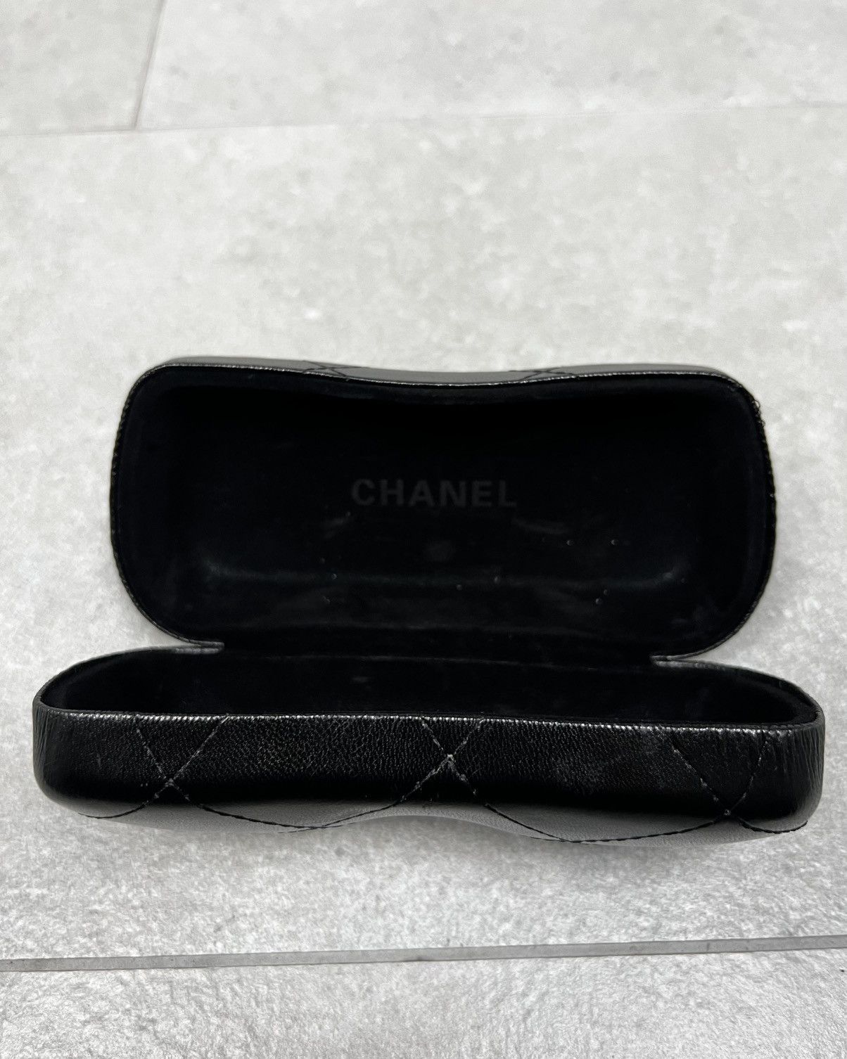 Chanel Chanel 1988 Vintage Aviator Pilot Quilted Leather Sunglasses Size ONE SIZE - 15 Thumbnail