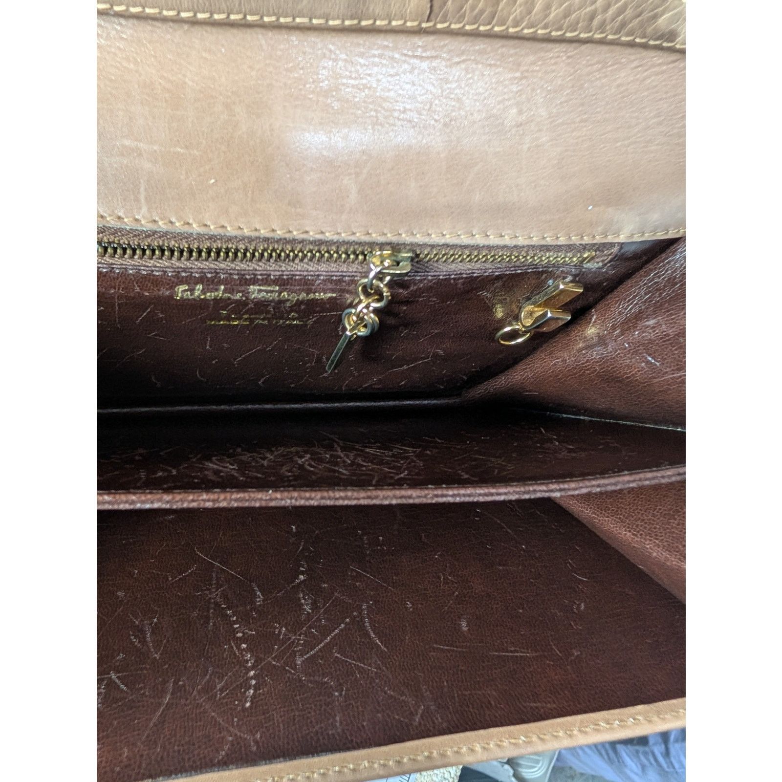 Salvatore Ferragamo Beige Leather Envelope Flap Shoulder bag