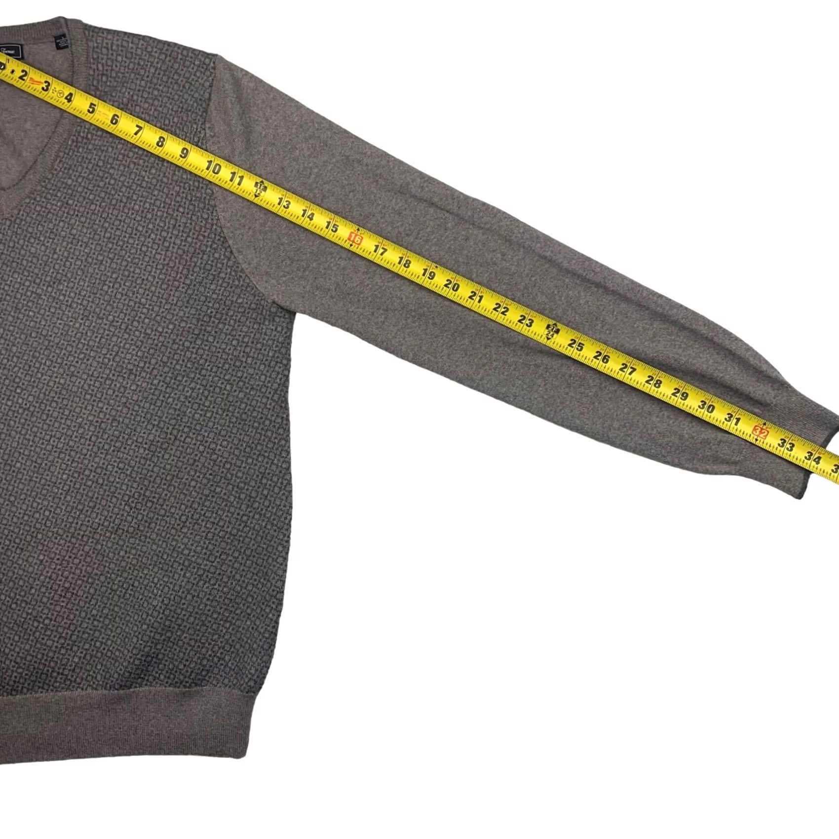 Saks Fifth Avenue Saks Fifth Avenue Men’s 100% Wool V-Neck Sweater Beige/Gray Diamond Large Size US L / EU 52-54 / 3 - 7 Thumbnail