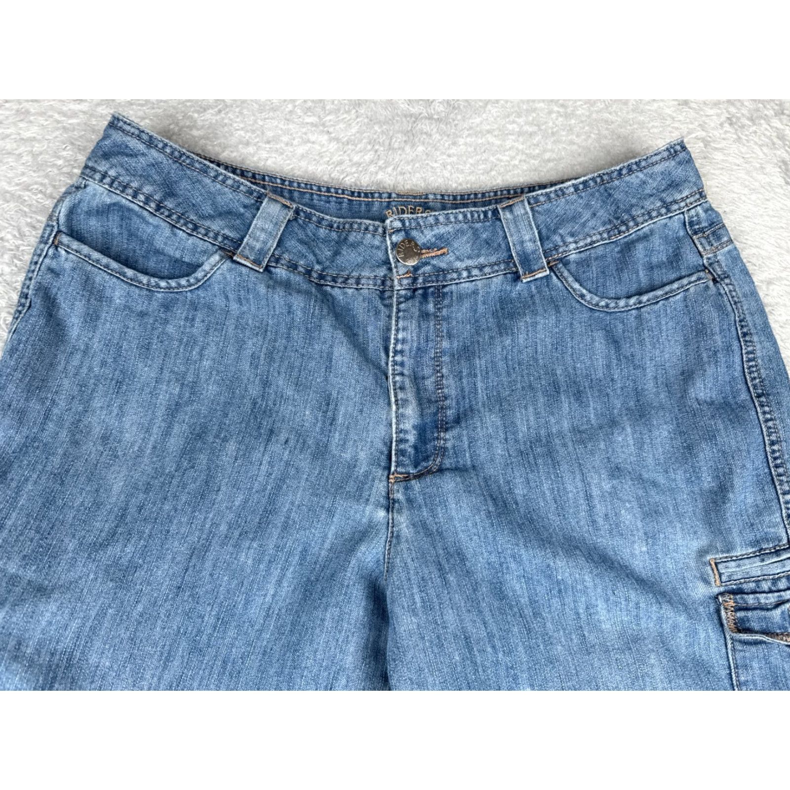 Lee Lee Jeans Women 16 Blue Denim Capri Crop Mid Rise 34x17 5-Pocket Regular Jeans Size 38" / US 16 / IT 52 - 3 Thumbnail