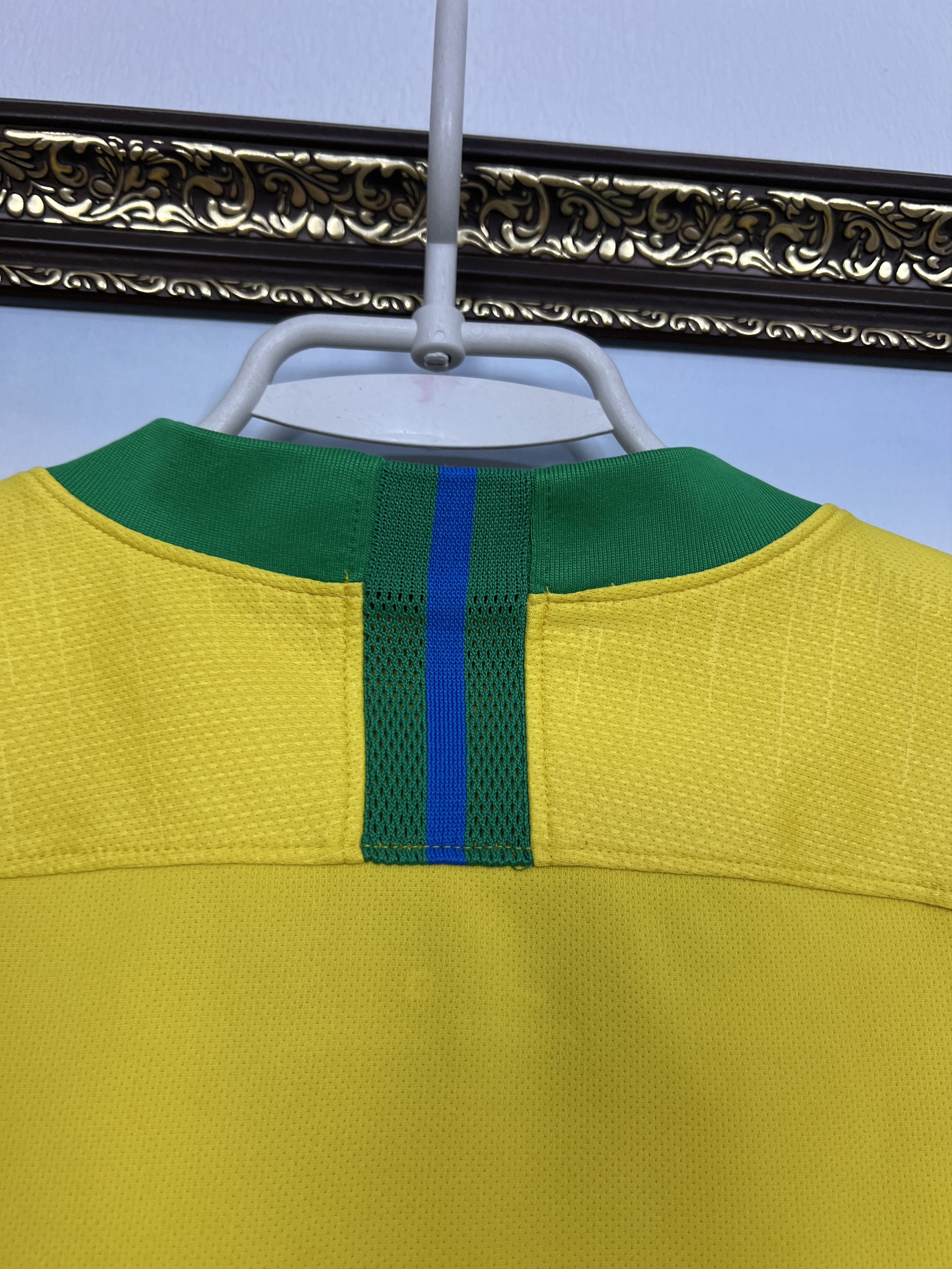 Nike Brazil Home football shirt Soccer Jersey National Trikot Size US XL / EU 56 / 4 - 9 Thumbnail