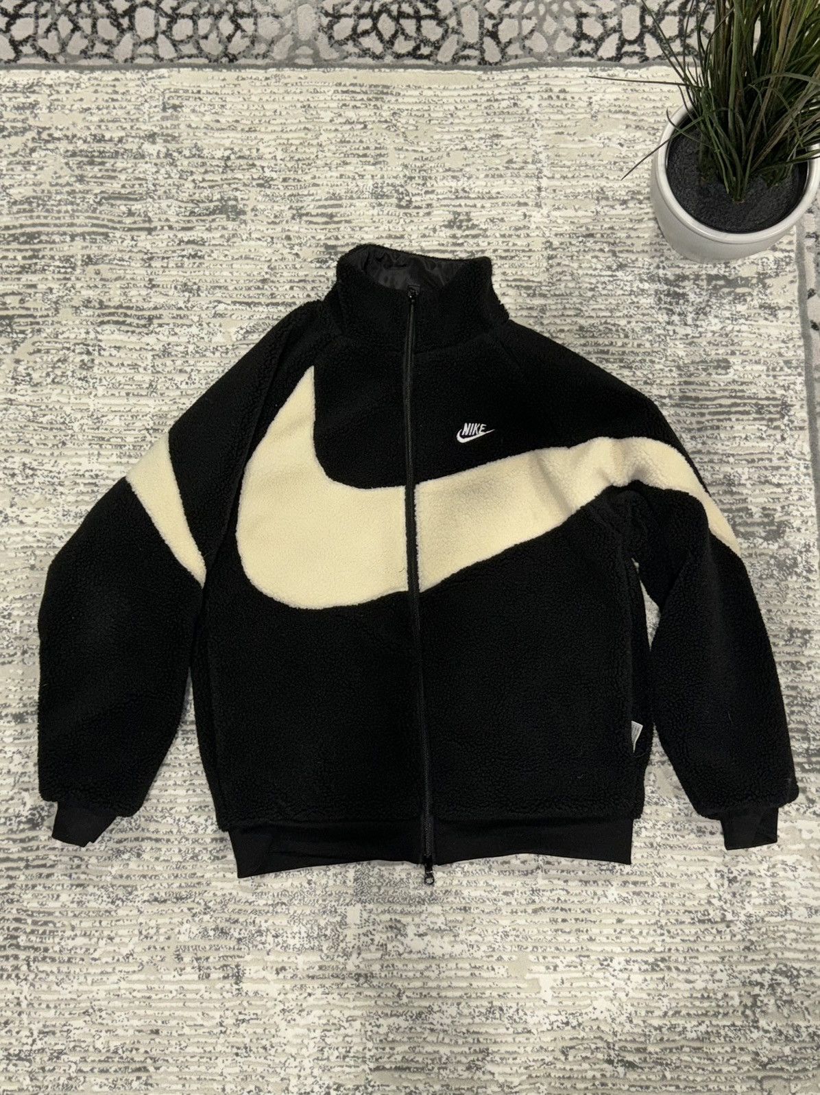 Nike Big Swoosh Reversible Boa Jacket (Asia Sizing) Cave