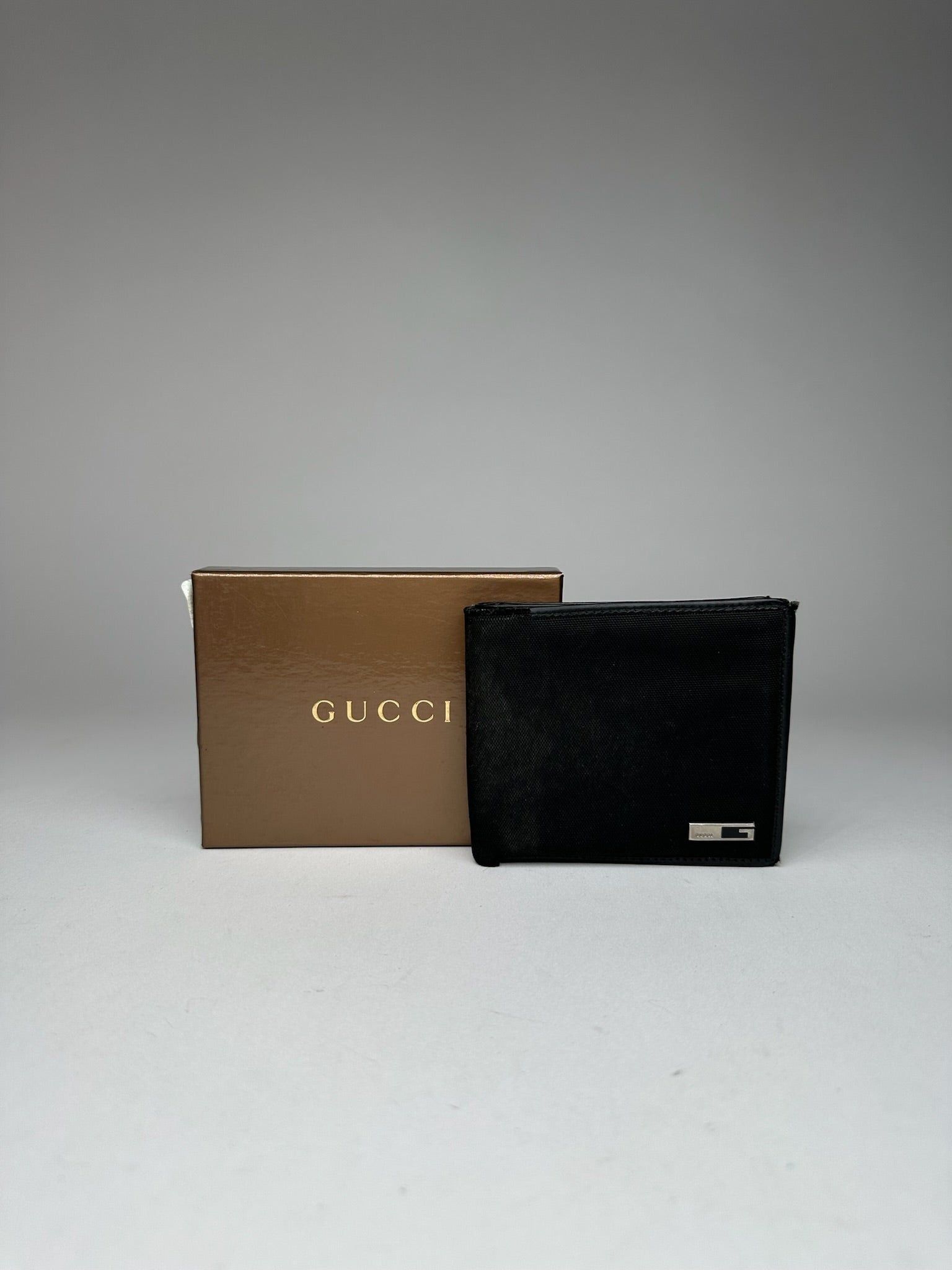 Gucci Vintage Flapable Wallet Black Size ONE SIZE - 1 Thumbnail