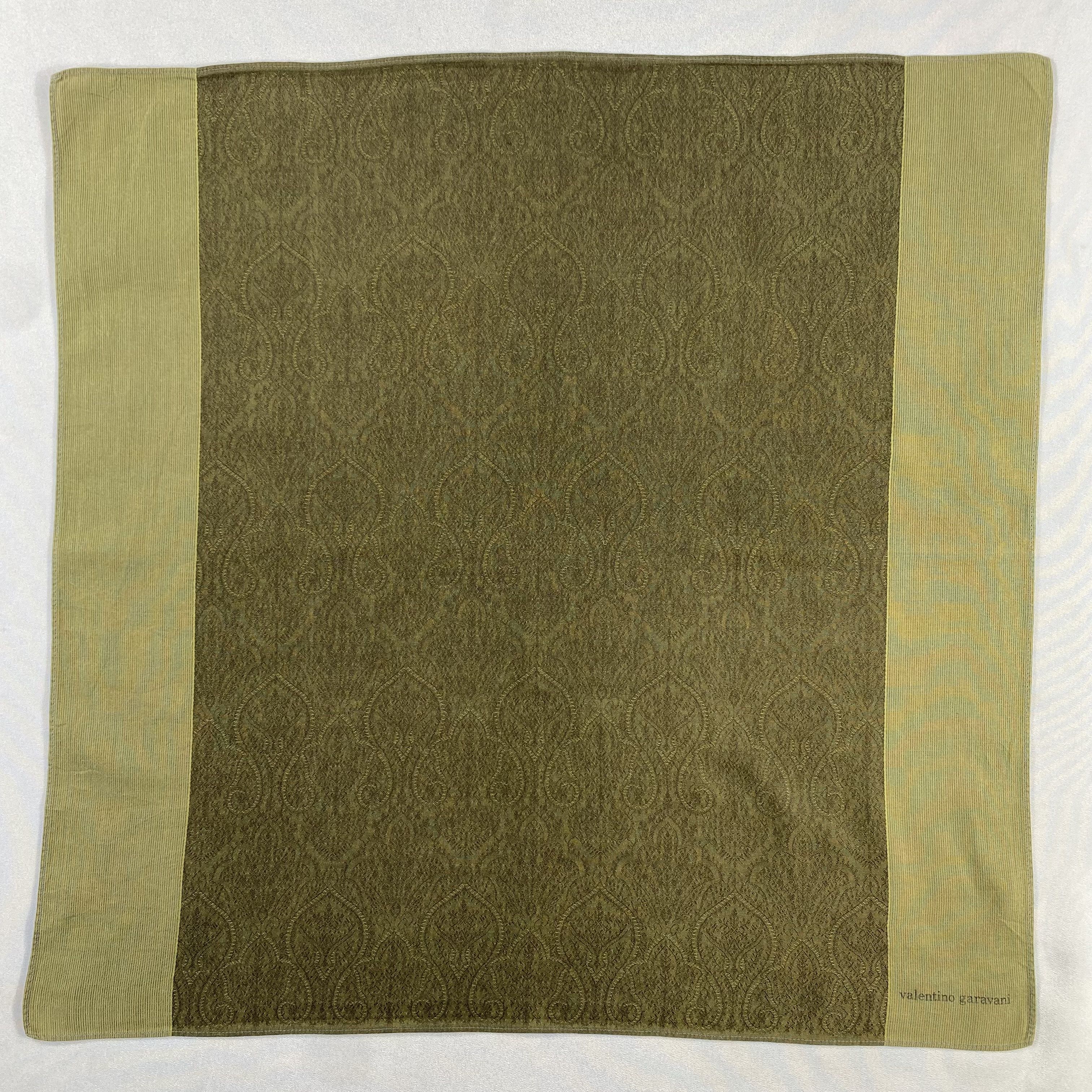 Valentino Garavani Bandana/ Handkerchief / Neckerchief-P1291