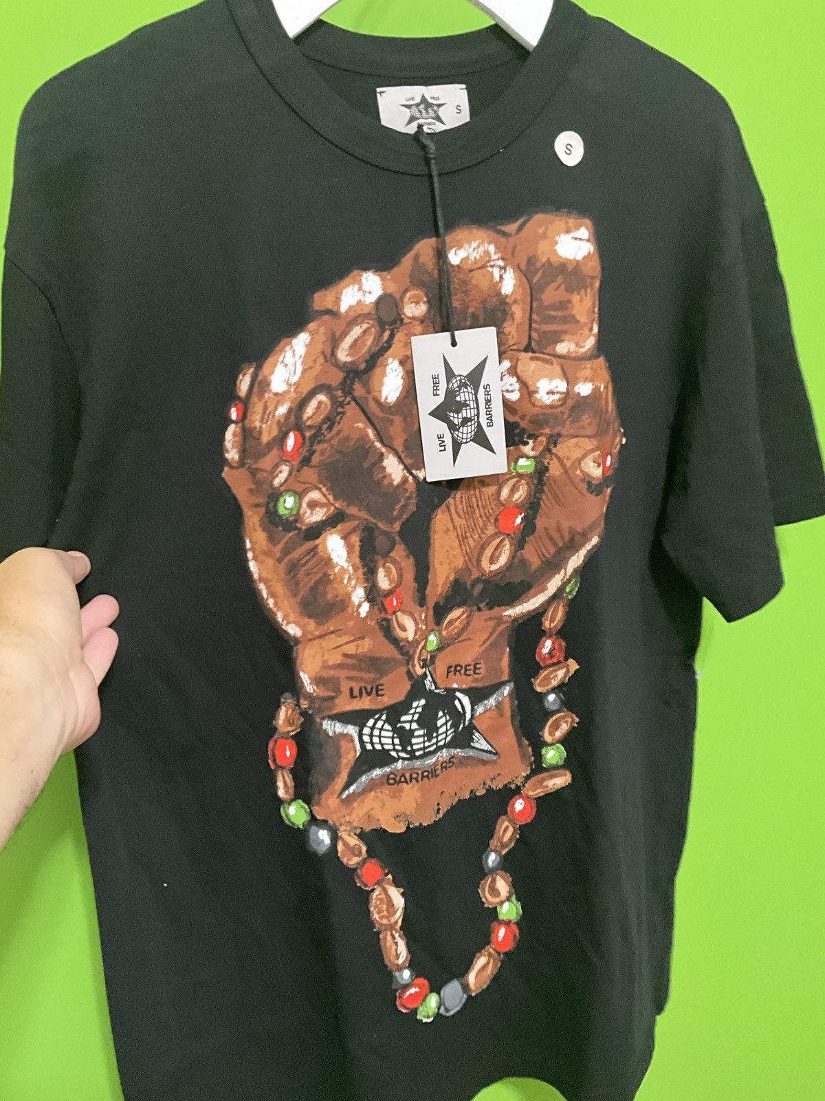 Barriers Barriers live free T shirt Size US S / EU 44-46 / 1 - 3 Thumbnail