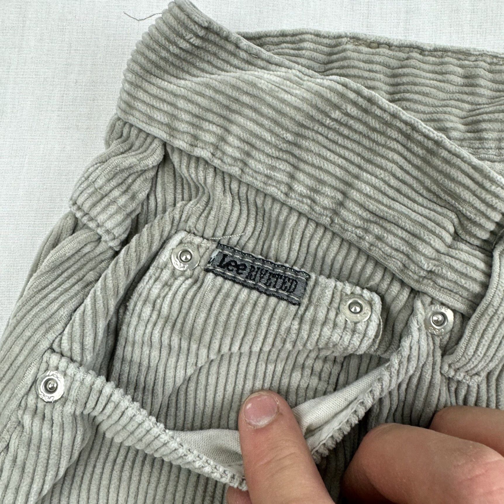 Lee VINTAGE Lee Riveted Corduroy Pants Womens 12 Med Ivory Mom Jeans 90s High Waist Size 34" / US 12 / IT 48 - 3 Thumbnail